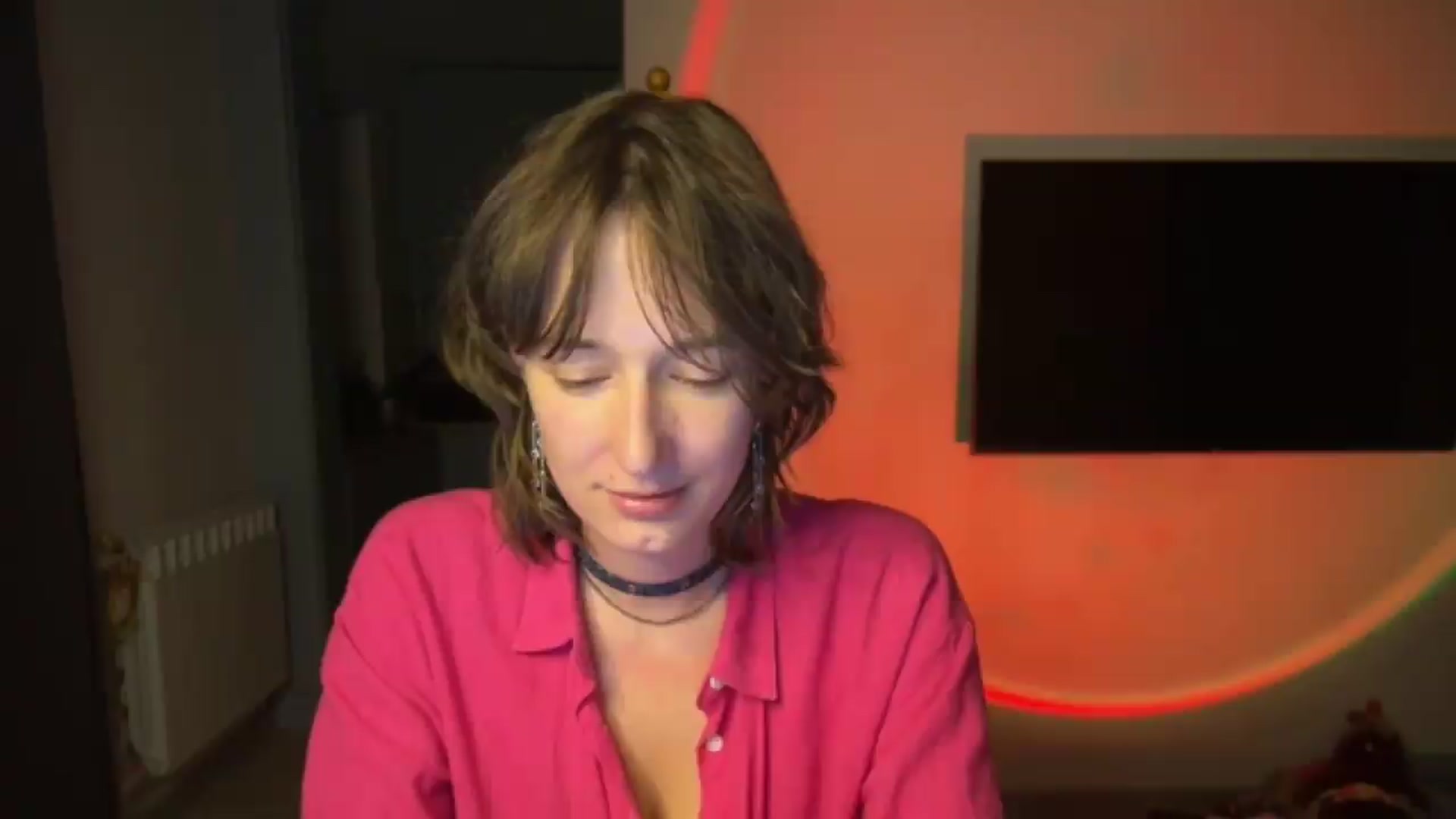 Gallery image thumbnail from LoooneyTunes's myfreecams stream on, 08/14/2026, 24:35 image 19 of 20