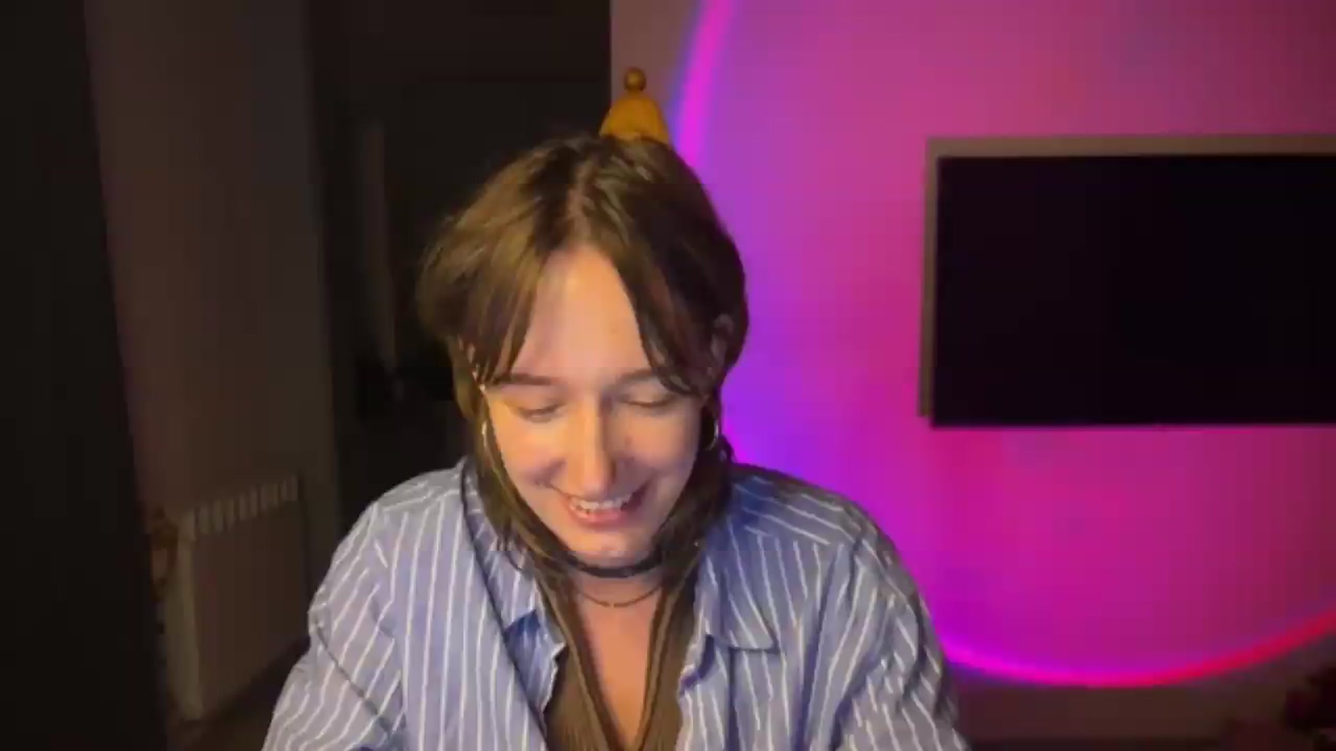 Gallery image thumbnail from LoooneyTunes's myfreecams stream on, 08/14/2026, 22:57 image 10 of 20