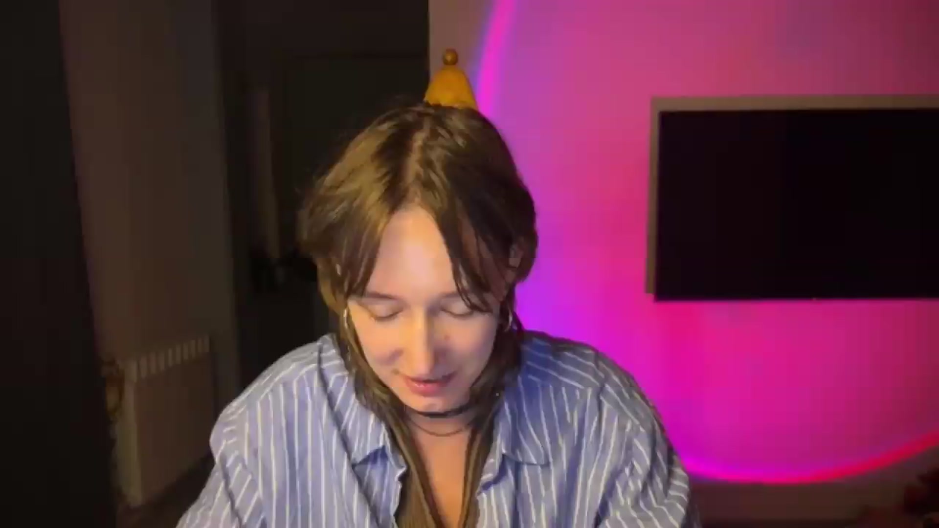 Gallery image thumbnail from LoooneyTunes's myfreecams stream on, 08/14/2026, 22:57 image 16 of 20