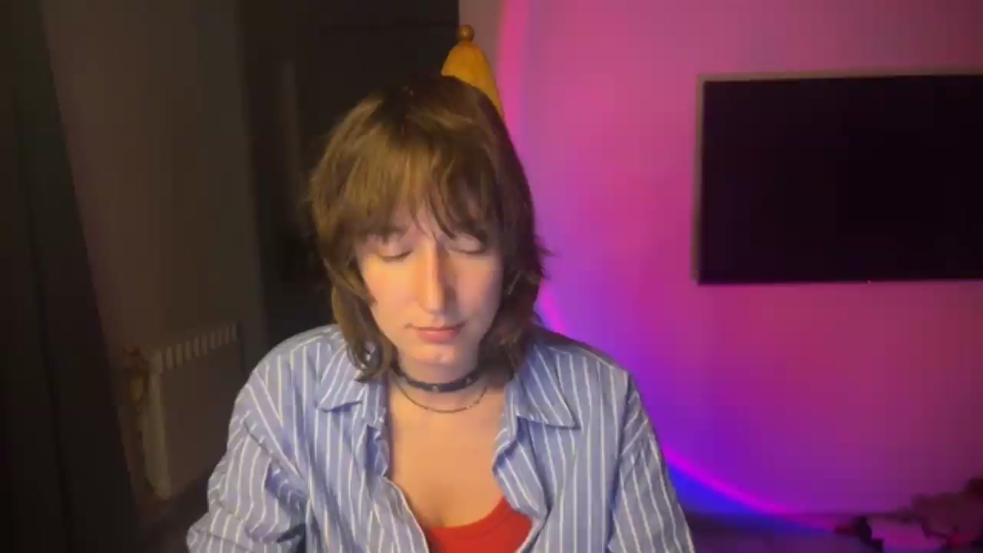 Gallery image thumbnail from LoooneyTunes's myfreecams stream on, 08/19/2026, 20:09 image 1 of 20