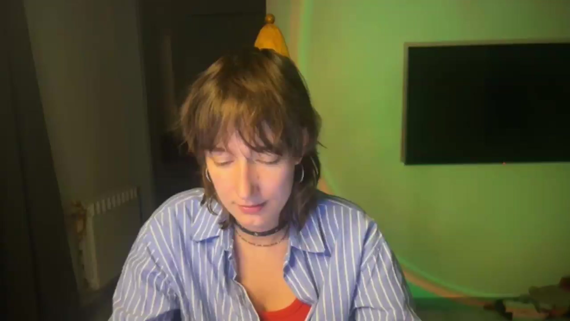 Gallery image thumbnail from LoooneyTunes's myfreecams stream on, 08/19/2026, 20:09 image 3 of 20