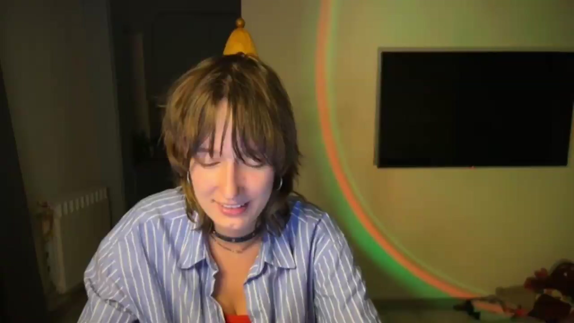 Gallery image thumbnail from LoooneyTunes's myfreecams stream on, 08/19/2026, 23:45 image 9 of 20