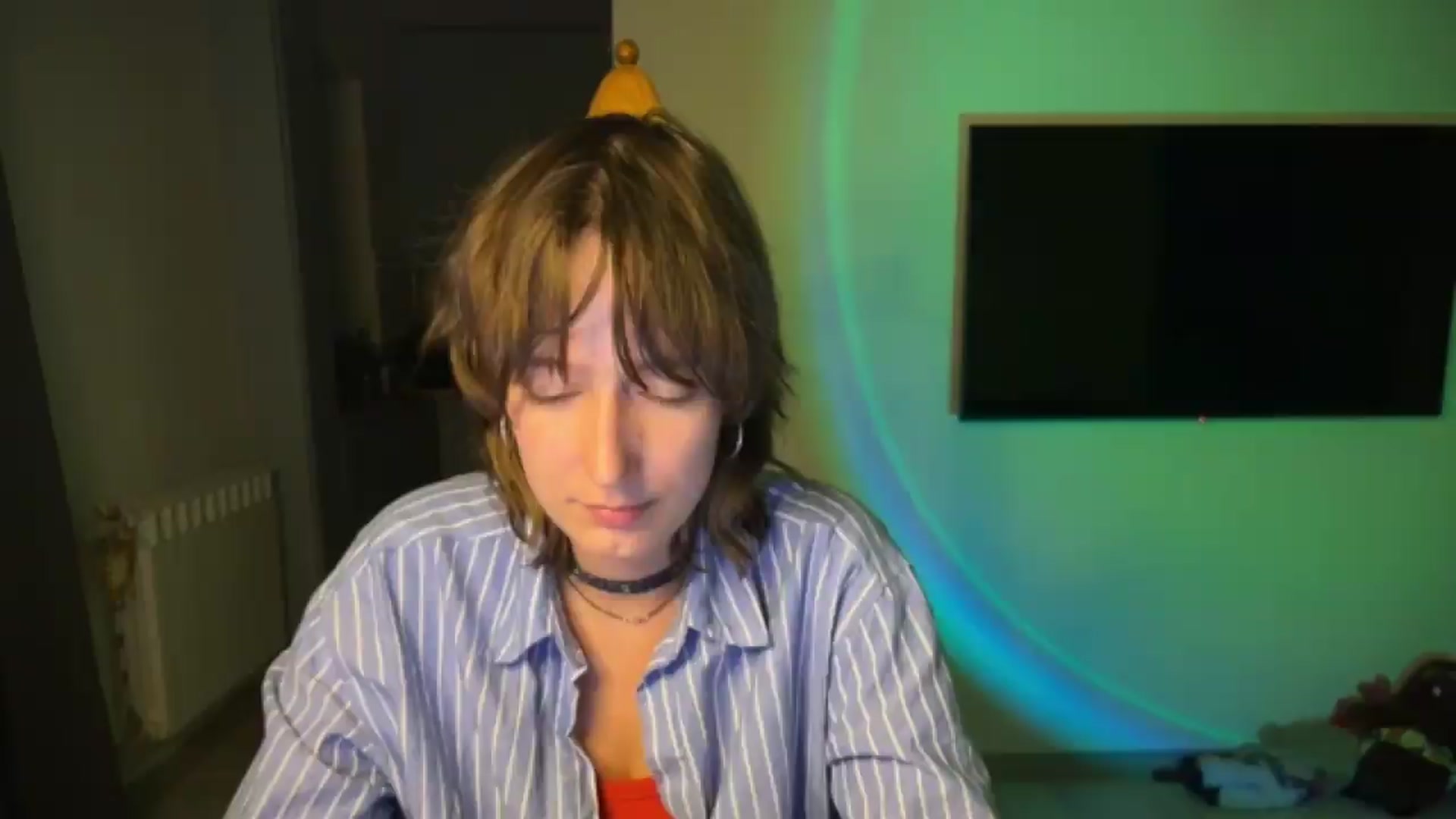 Gallery image thumbnail from LoooneyTunes's myfreecams stream on, 08/19/2026, 23:45 image 5 of 20
