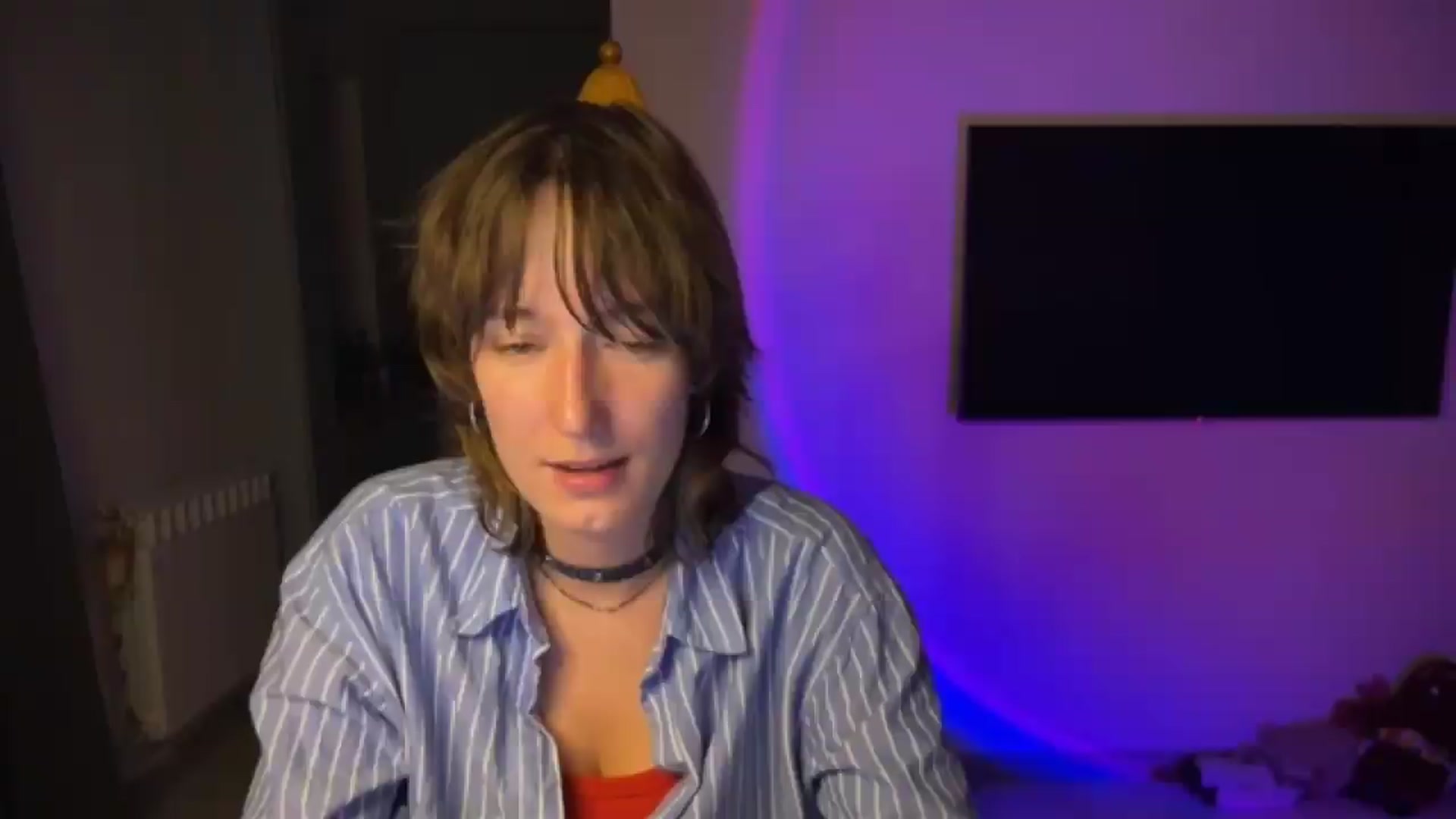 Gallery image thumbnail from LoooneyTunes's myfreecams stream on, 08/19/2026, 23:45 image 19 of 20