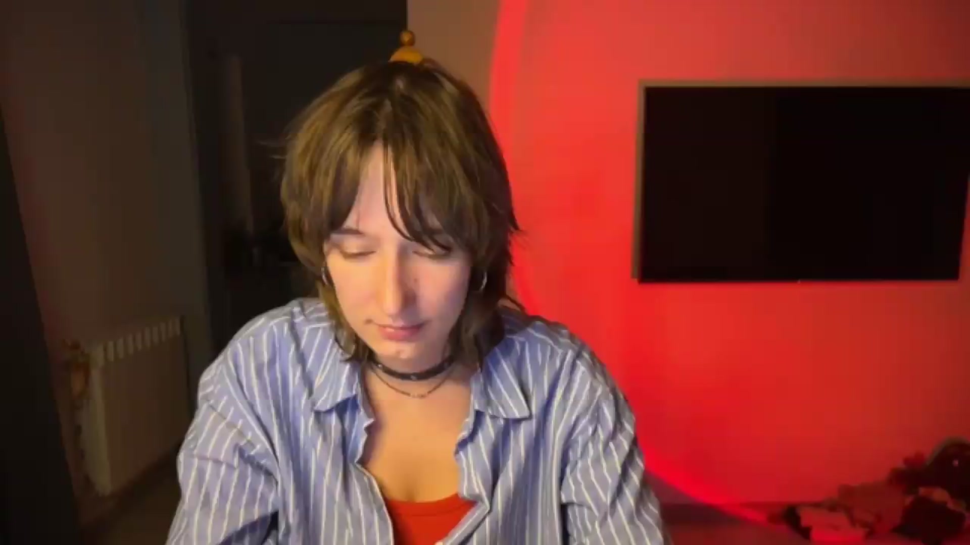 Gallery image thumbnail from LoooneyTunes's myfreecams stream on, 08/19/2026, 23:45 image 17 of 20