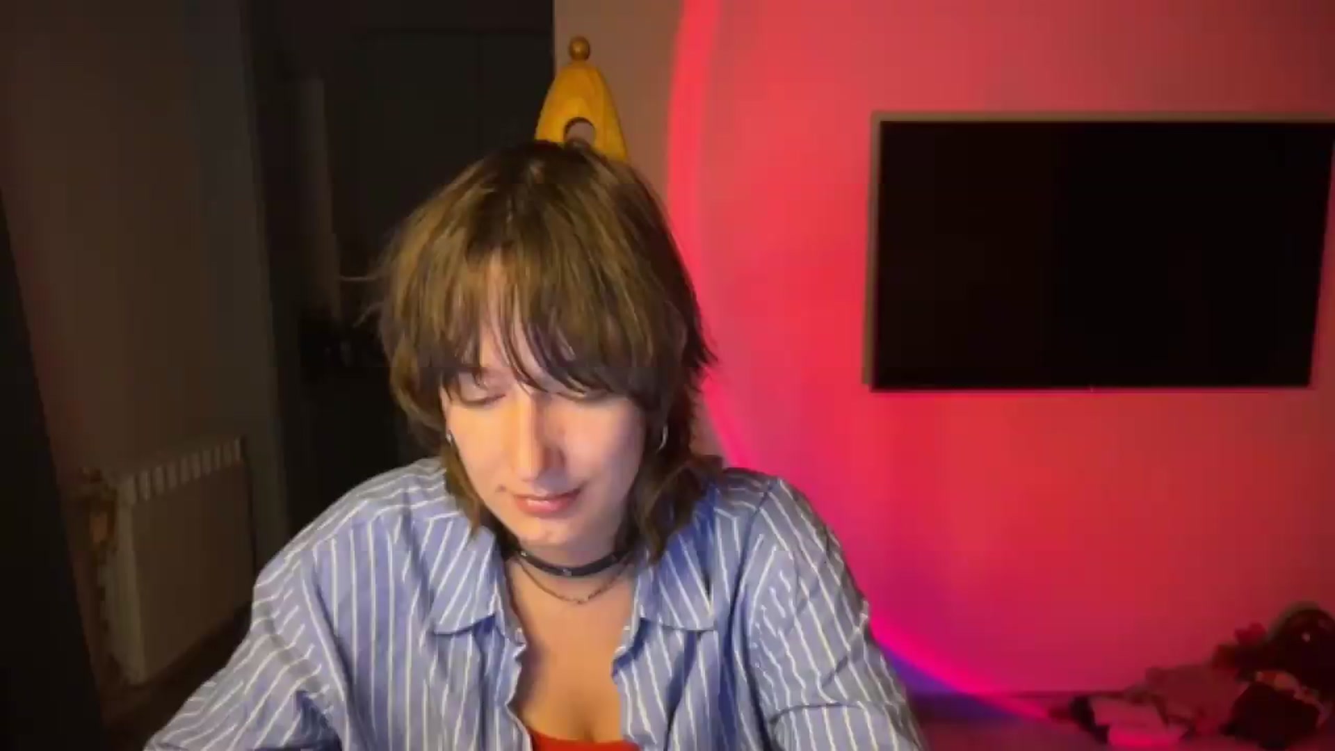 Gallery image thumbnail from LoooneyTunes's myfreecams stream on, 08/20/2026, 01:24 image 12 of 20