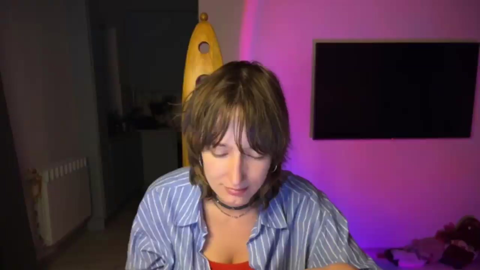 Gallery image thumbnail from LoooneyTunes's myfreecams stream on, 08/20/2026, 01:24 image 15 of 20