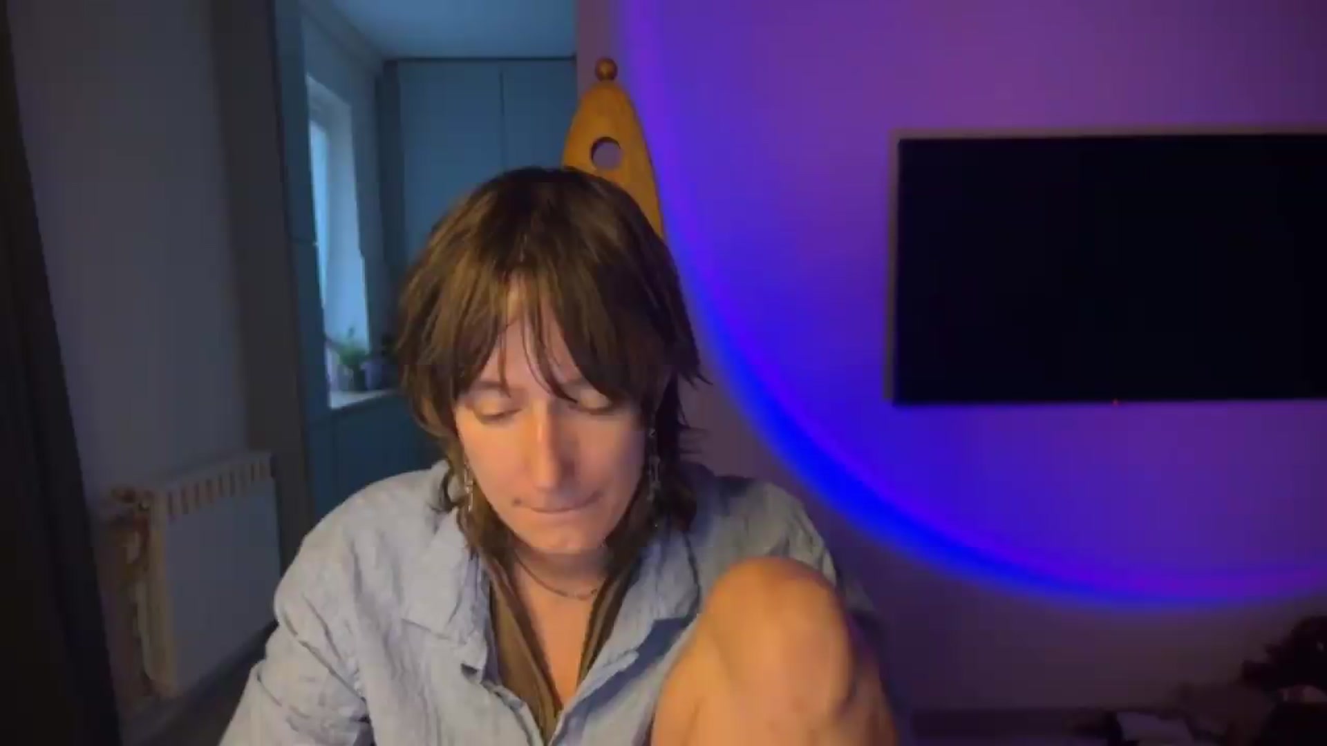 Gallery image thumbnail from LoooneyTunes's myfreecams stream on, 08/20/2026, 17:14 image 18 of 20