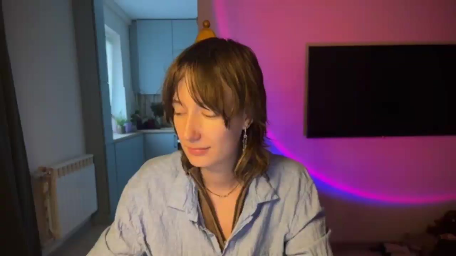 Gallery image thumbnail from LoooneyTunes's myfreecams stream on, 08/20/2026, 17:14 image 14 of 20
