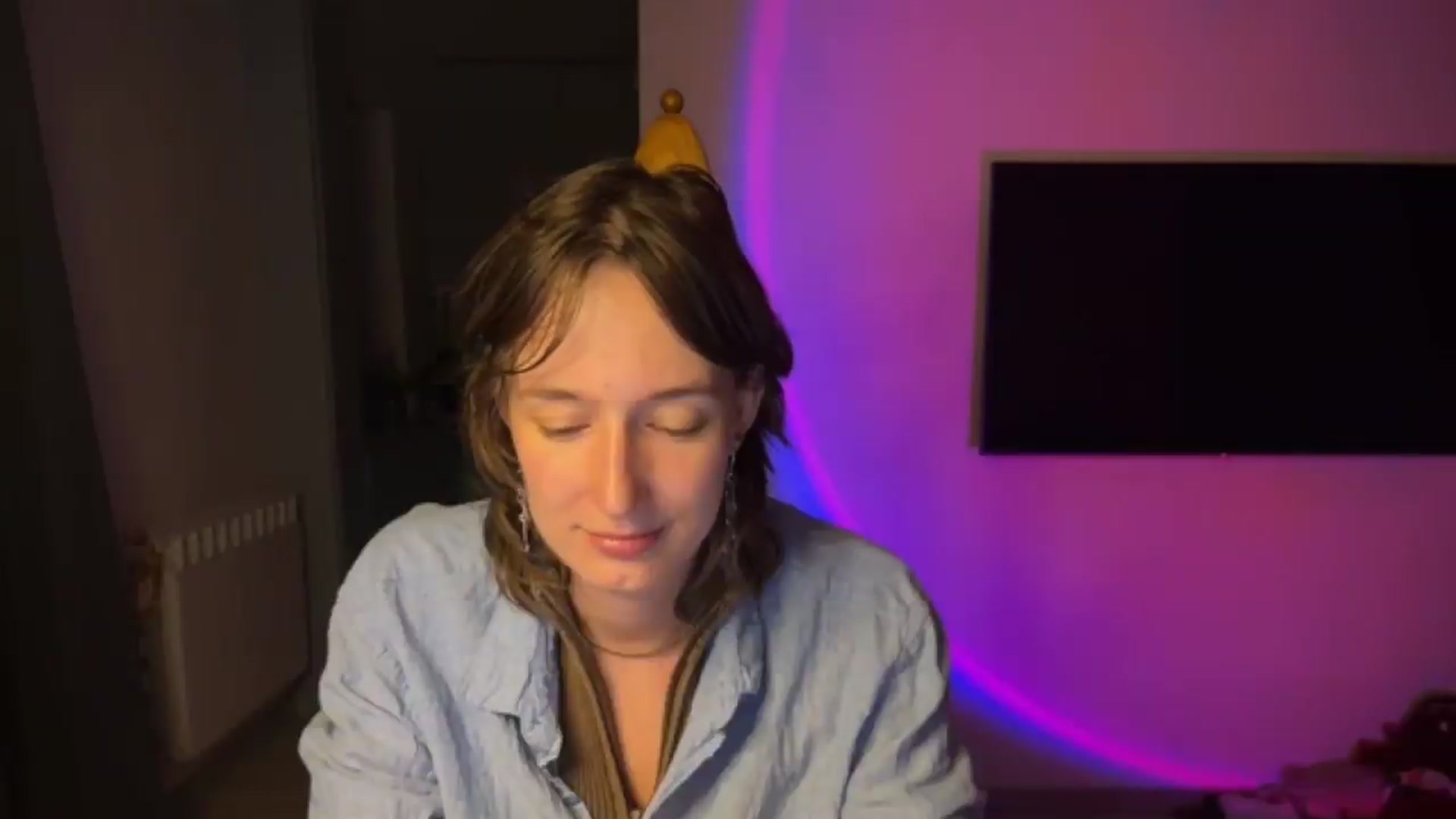 Gallery image thumbnail from LoooneyTunes's myfreecams stream on, 08/20/2026, 23:02 image 19 of 20