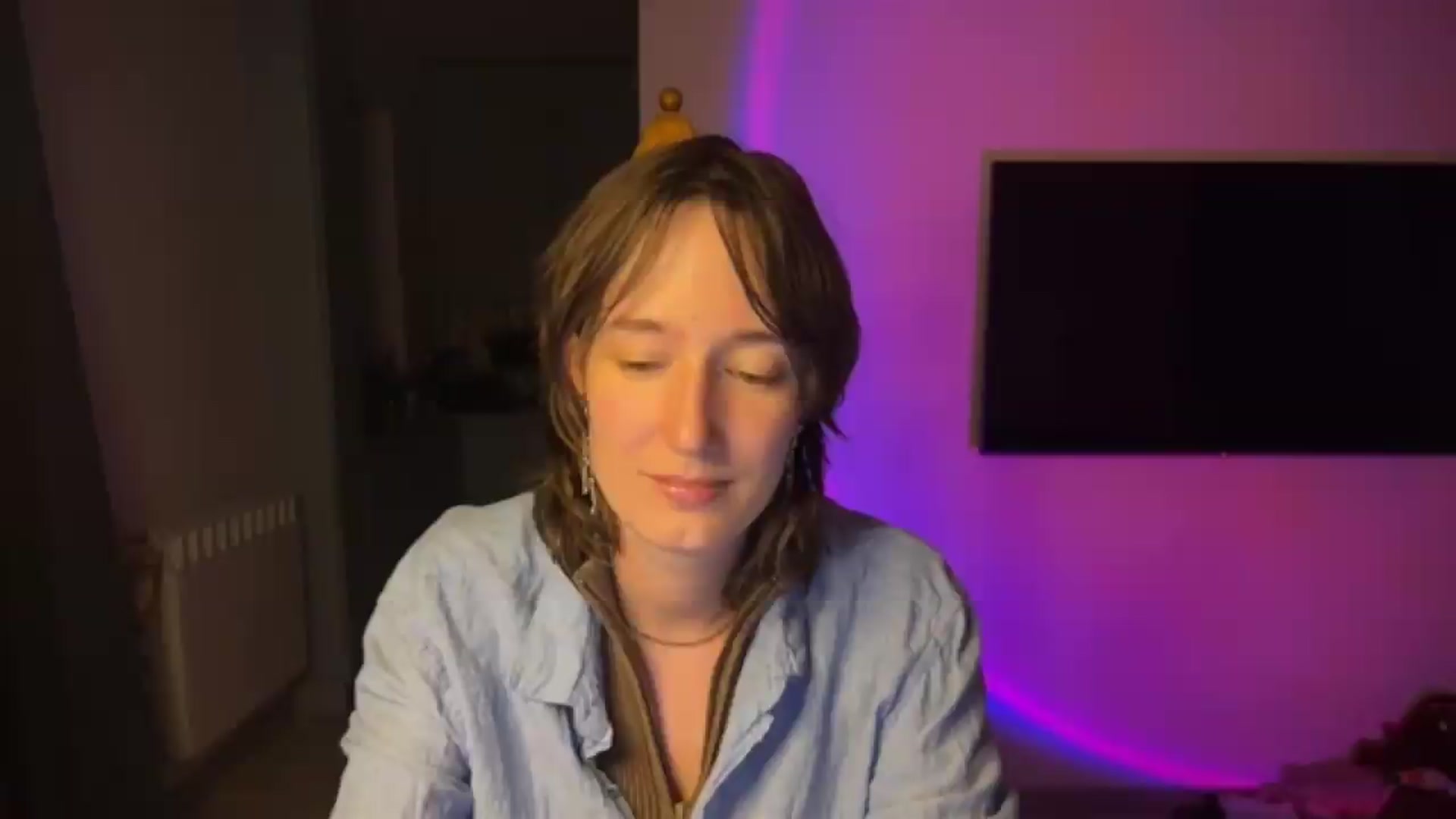 Gallery image thumbnail from LoooneyTunes's myfreecams stream on, 08/20/2026, 23:02 image 15 of 20