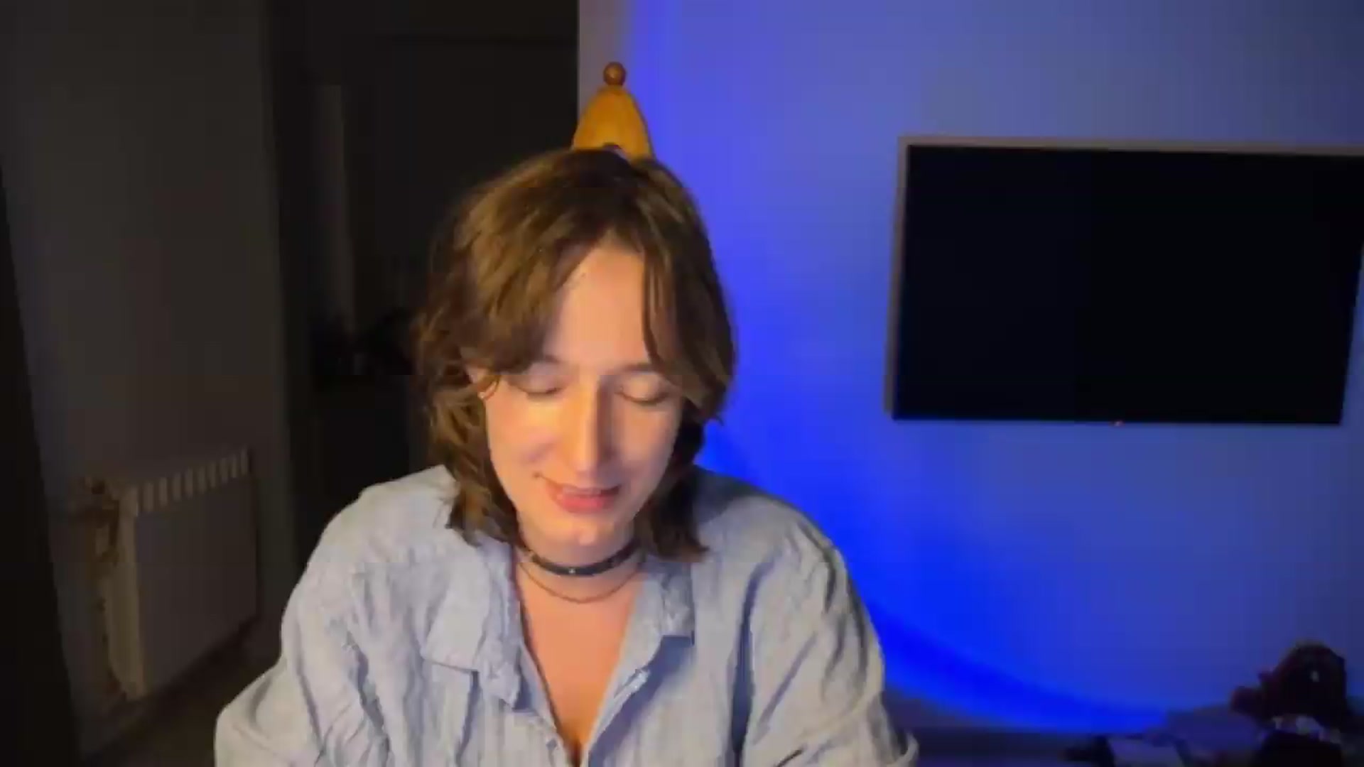 Gallery image thumbnail from LoooneyTunes's myfreecams stream on, 08/22/2026, 24:35 image 17 of 20