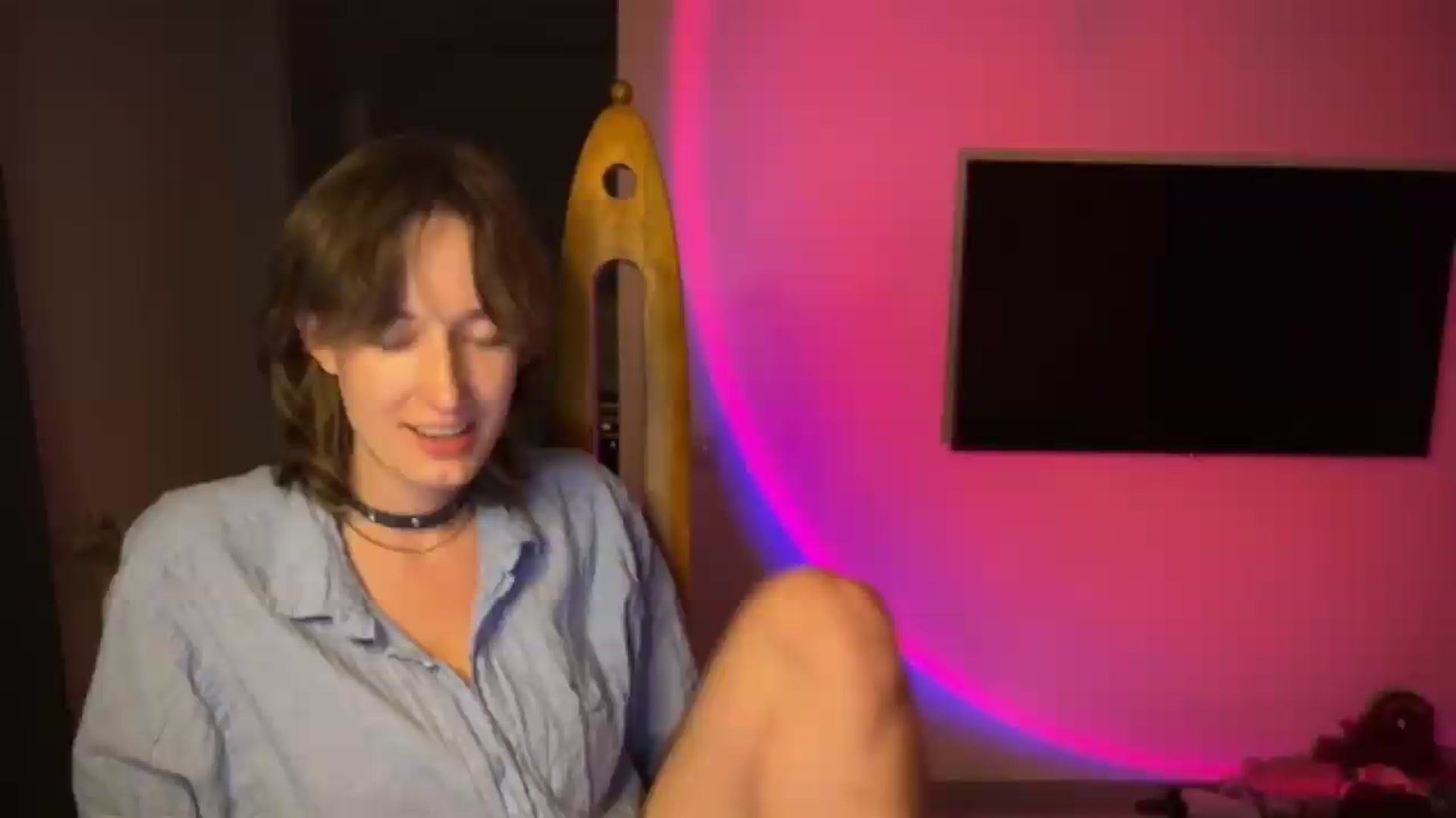 Gallery image thumbnail from LoooneyTunes's myfreecams stream on, 08/22/2026, 24:35 image 10 of 20
