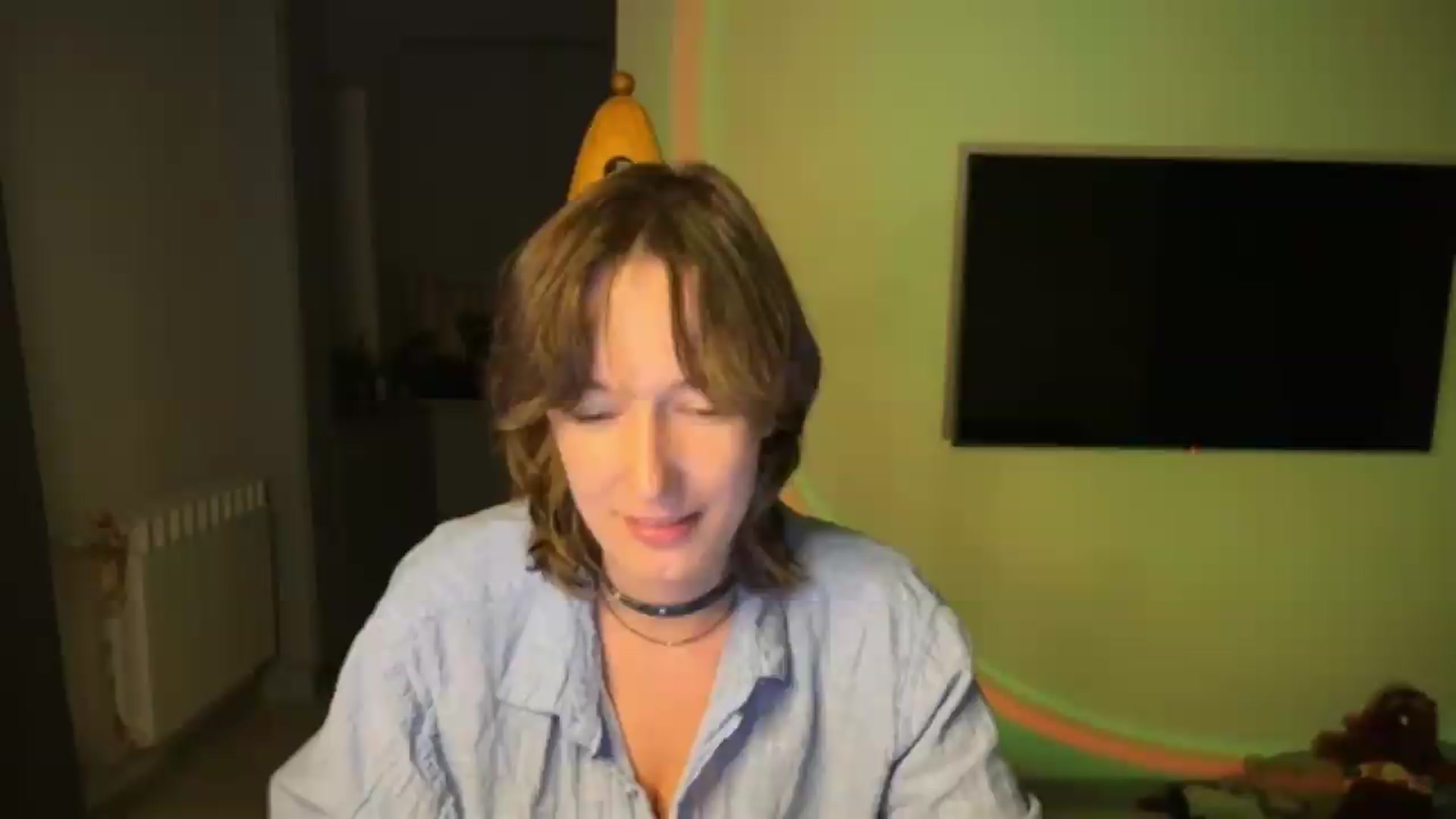 Gallery image thumbnail from LoooneyTunes's myfreecams stream on, 08/22/2026, 24:35 image 9 of 20