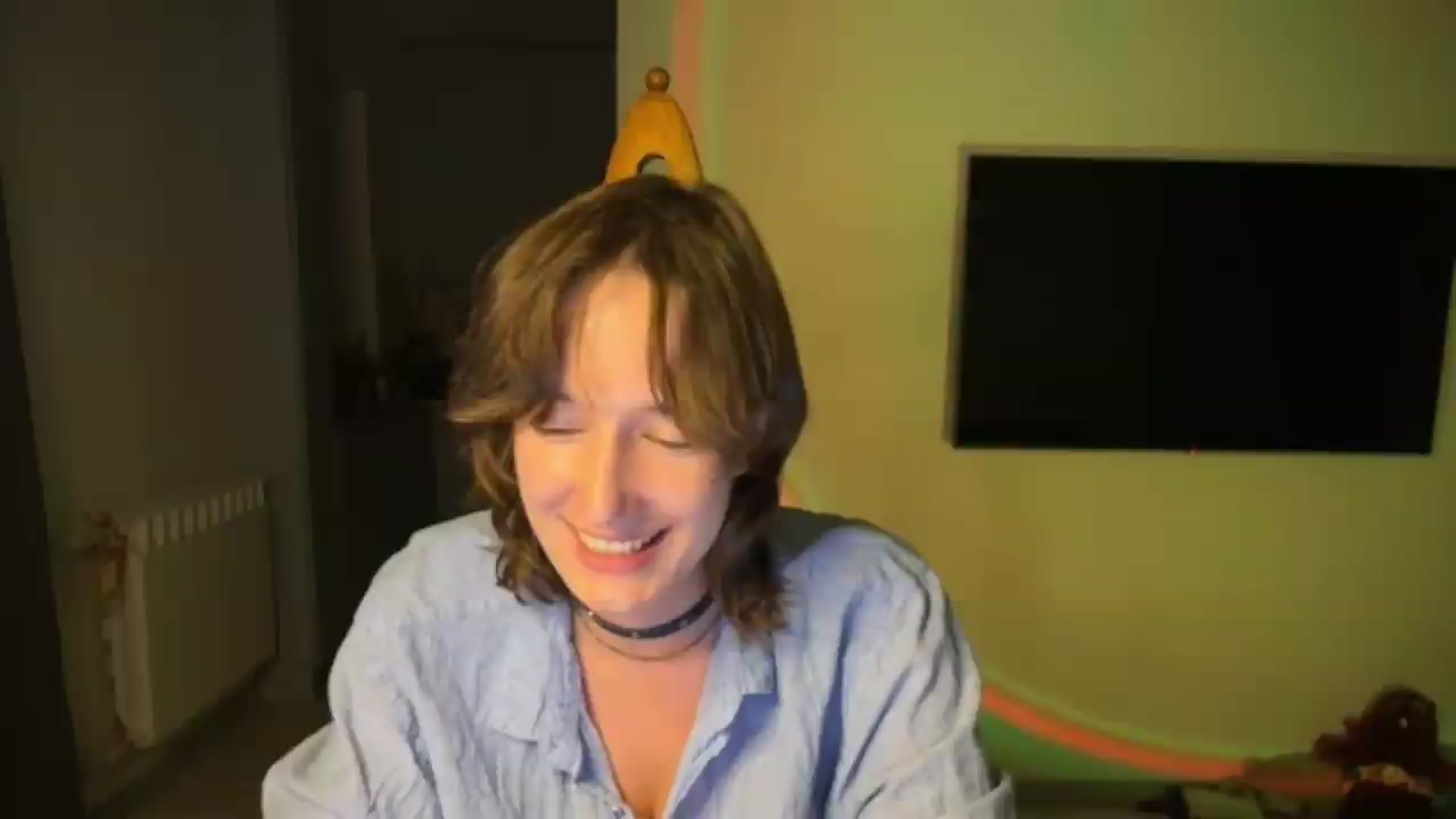 Gallery image thumbnail from LoooneyTunes's myfreecams stream on, 08/22/2026, 24:35 image 12 of 20