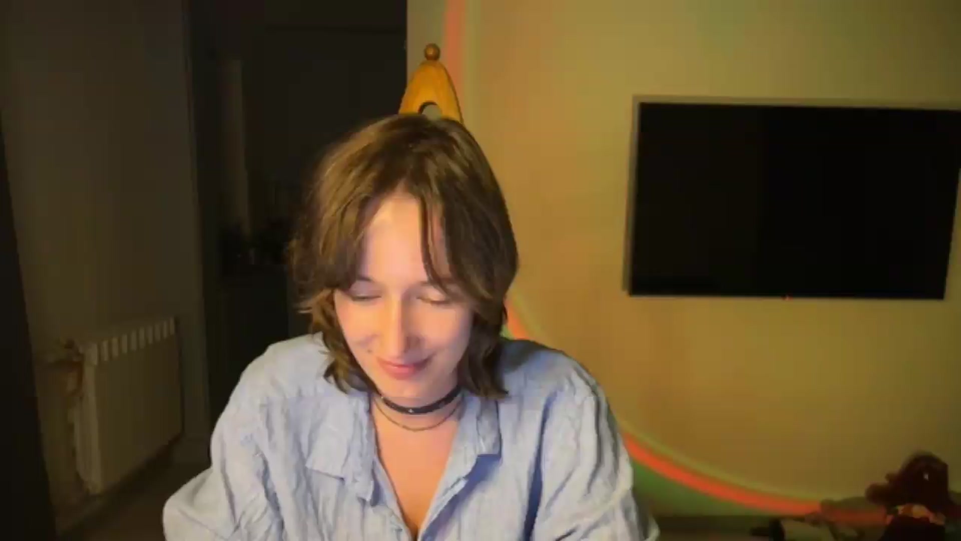Gallery image thumbnail from LoooneyTunes's myfreecams stream on, 08/22/2026, 24:35 image 18 of 20