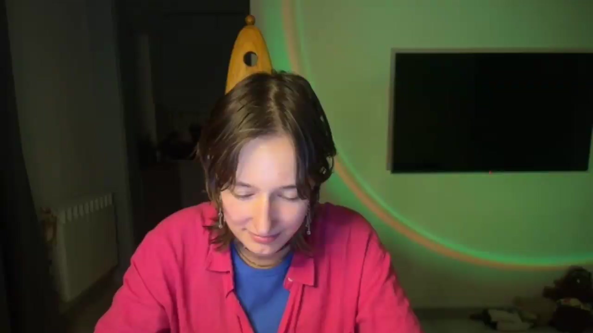 Gallery image thumbnail from LoooneyTunes's myfreecams stream on, 08/25/2026, 23:24 image 8 of 20