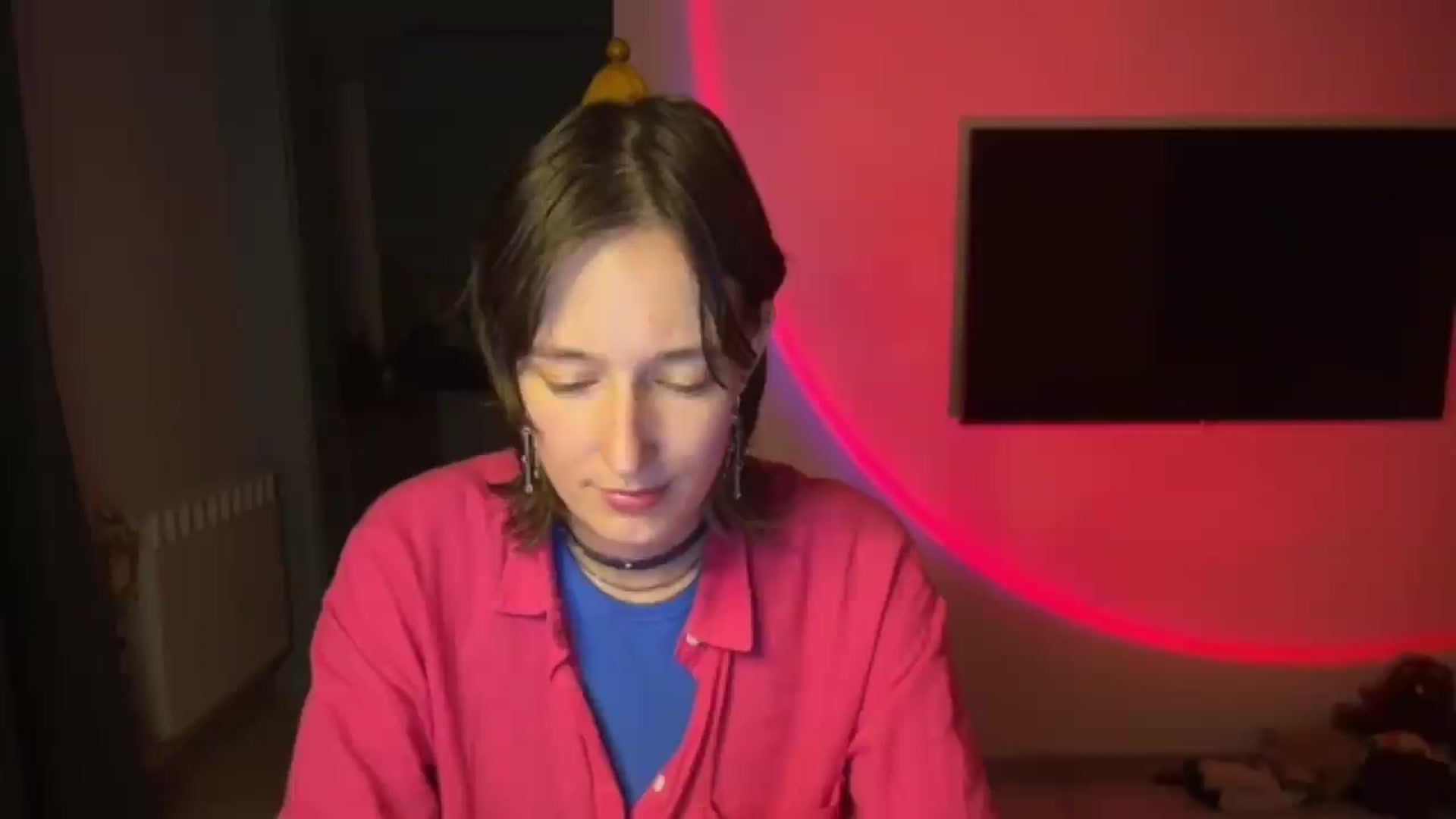 Gallery image thumbnail from LoooneyTunes's myfreecams stream on, 08/26/2026, 24:15 image 16 of 20