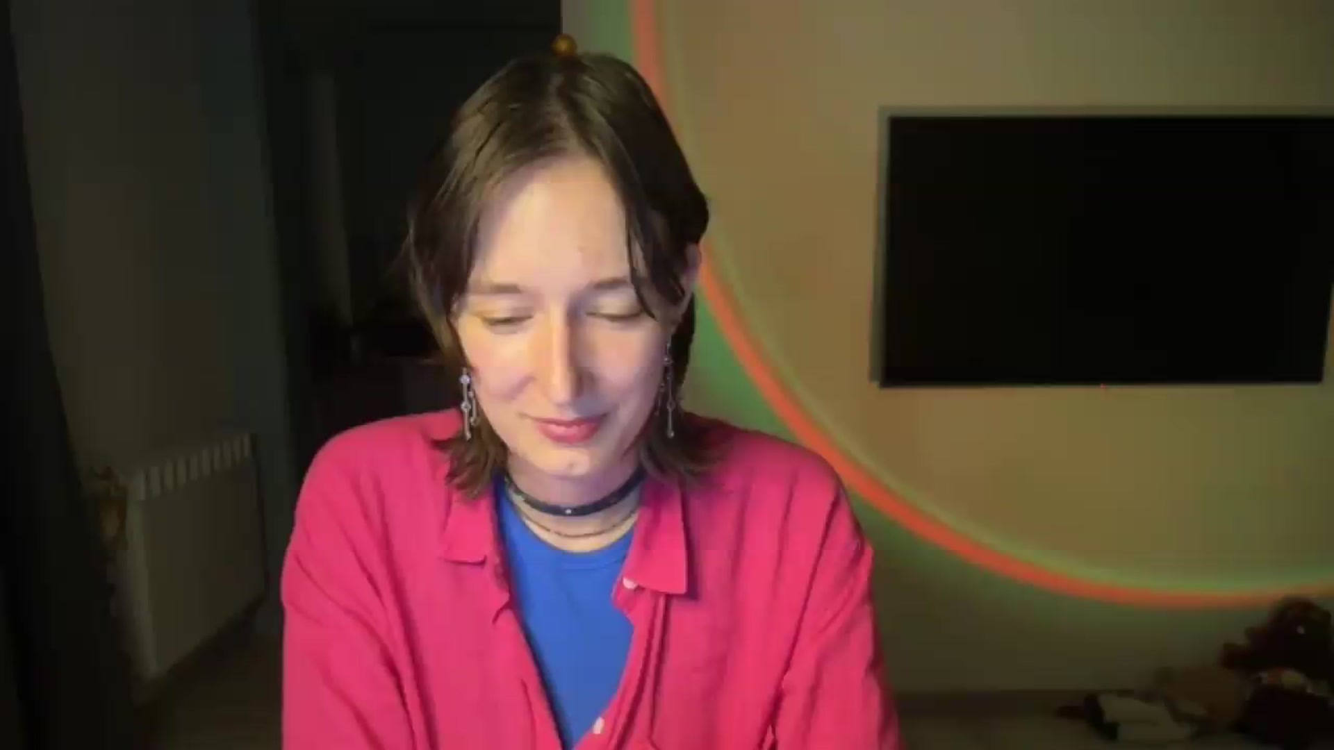 Gallery image thumbnail from LoooneyTunes's myfreecams stream on, 08/26/2026, 24:15 image 19 of 20