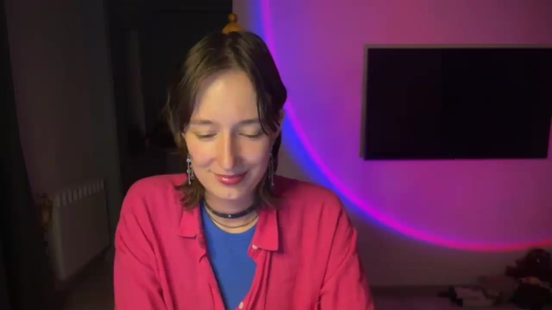 Gallery image thumbnail from LoooneyTunes's myfreecams stream on, 08/26/2026, 24:15 image 6 of 20