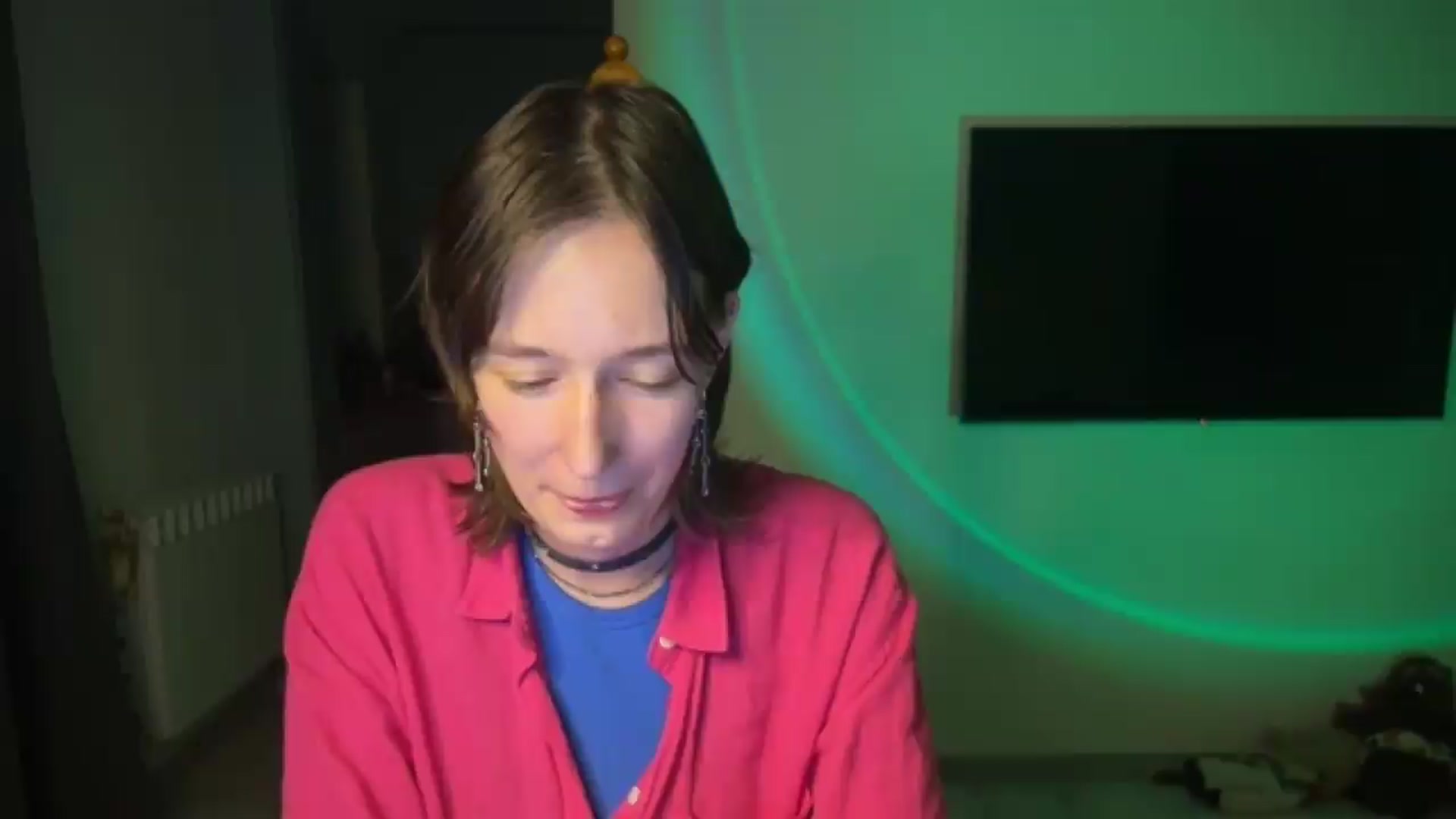 Gallery image thumbnail from LoooneyTunes's myfreecams stream on, 08/26/2026, 24:15 image 12 of 20