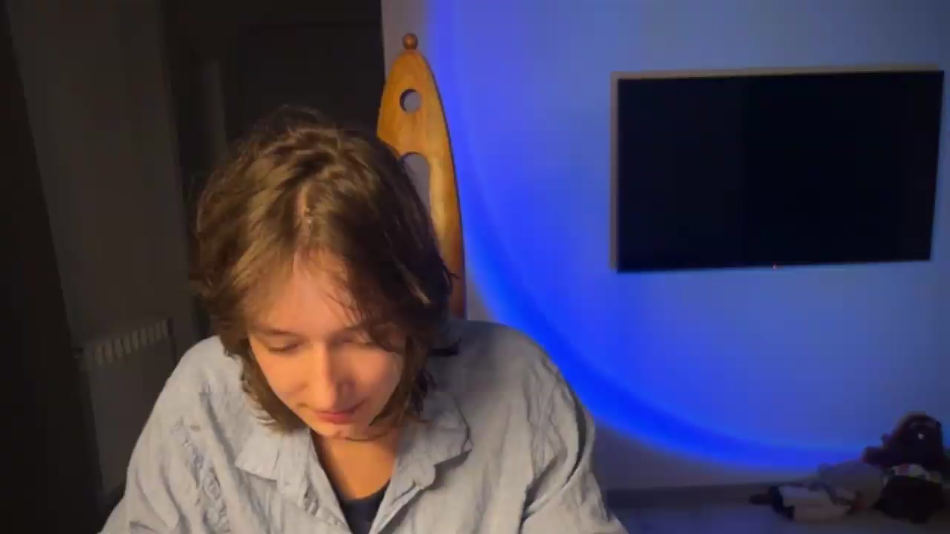 Gallery image thumbnail from LoooneyTunes's myfreecams stream on, 08/26/2026, 23:51 image 17 of 20