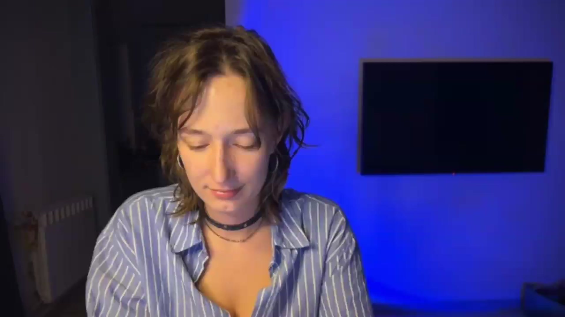 Gallery image thumbnail from LoooneyTunes's myfreecams stream on, 09/08/2026, 23:47 image 6 of 20