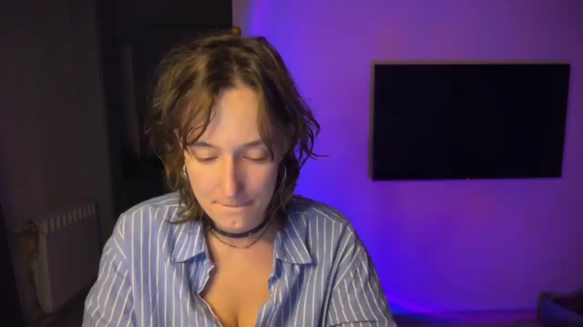 Gallery image thumbnail from LoooneyTunes's myfreecams stream on, 09/08/2026, 23:47 image 5 of 20