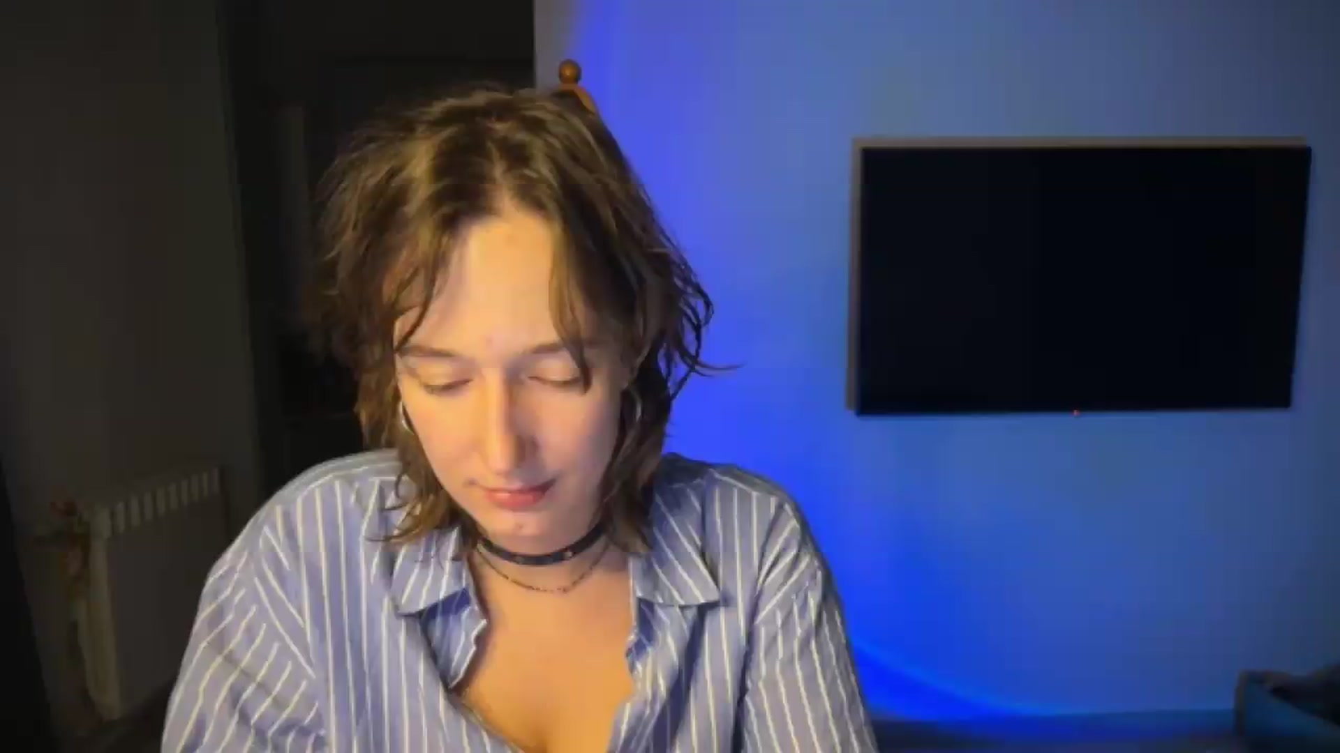 Gallery image thumbnail from LoooneyTunes's myfreecams stream on, 09/08/2026, 23:47 image 7 of 20