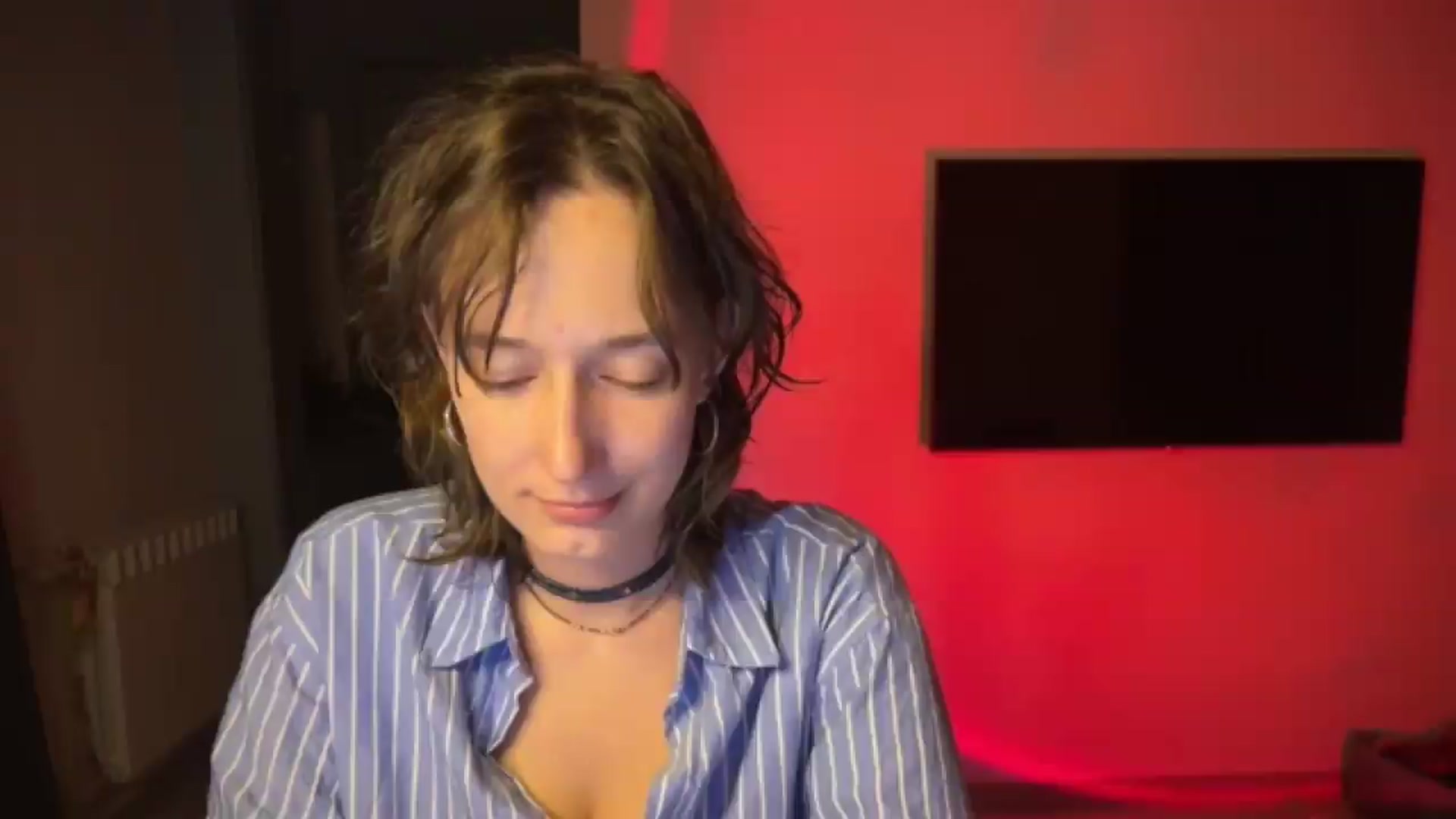 Gallery image thumbnail from LoooneyTunes's myfreecams stream on, 09/08/2026, 23:47 image 3 of 20