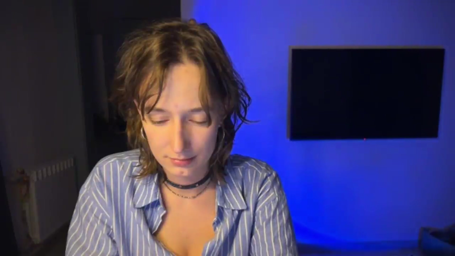 Gallery image thumbnail from LoooneyTunes's myfreecams stream on, 09/08/2026, 23:47 image 14 of 20