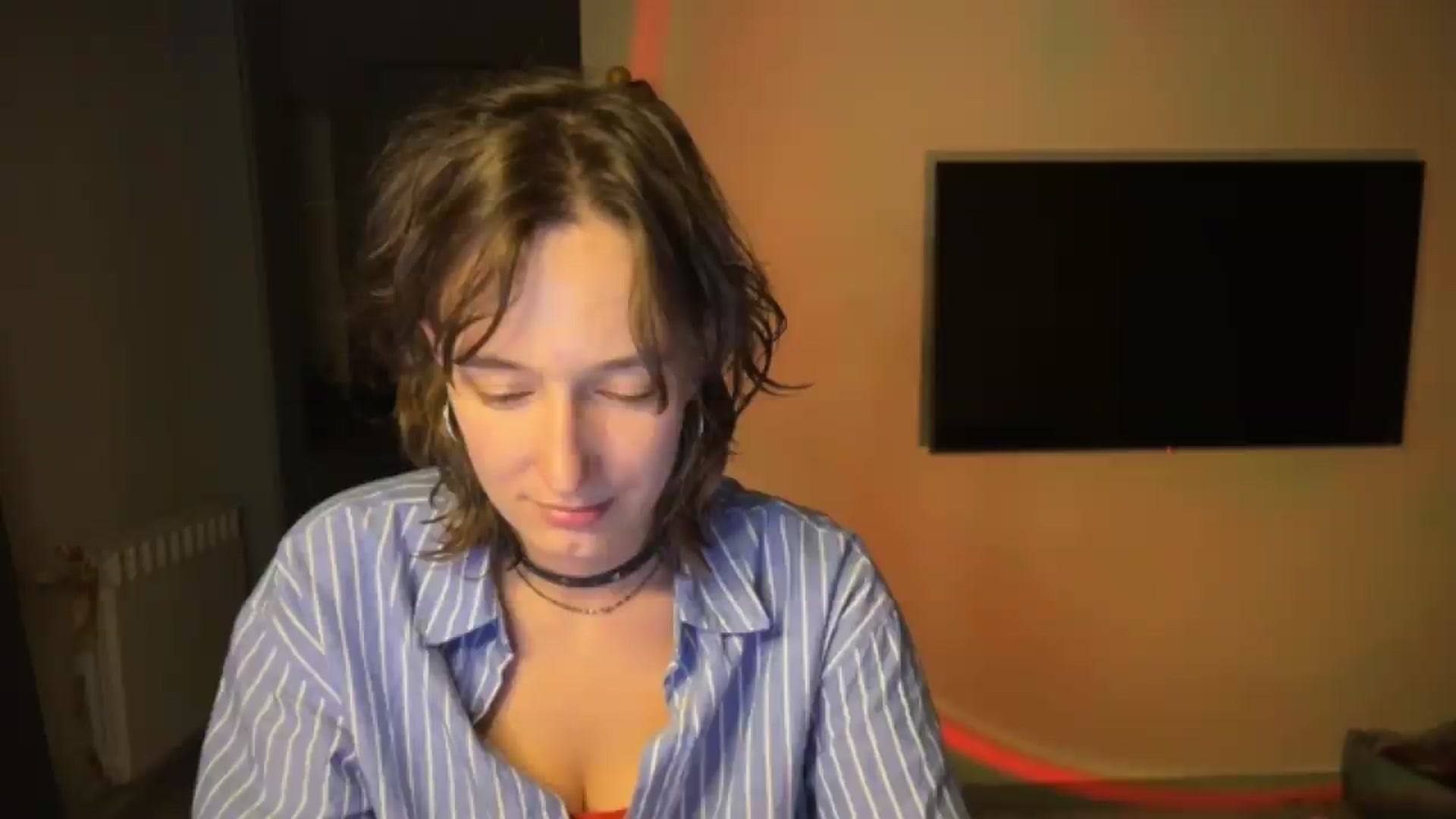 Gallery image thumbnail from LoooneyTunes's myfreecams stream on, 09/08/2026, 23:47 image 10 of 20