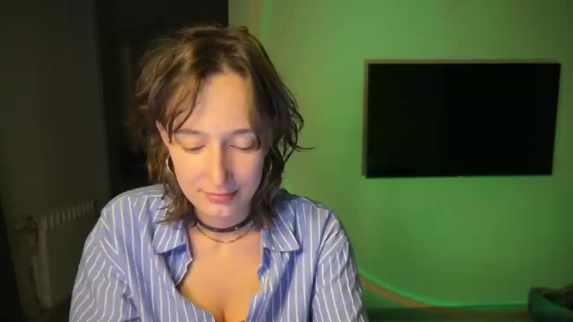 Gallery image thumbnail from LoooneyTunes's myfreecams stream on, 09/08/2026, 23:47 image 9 of 20