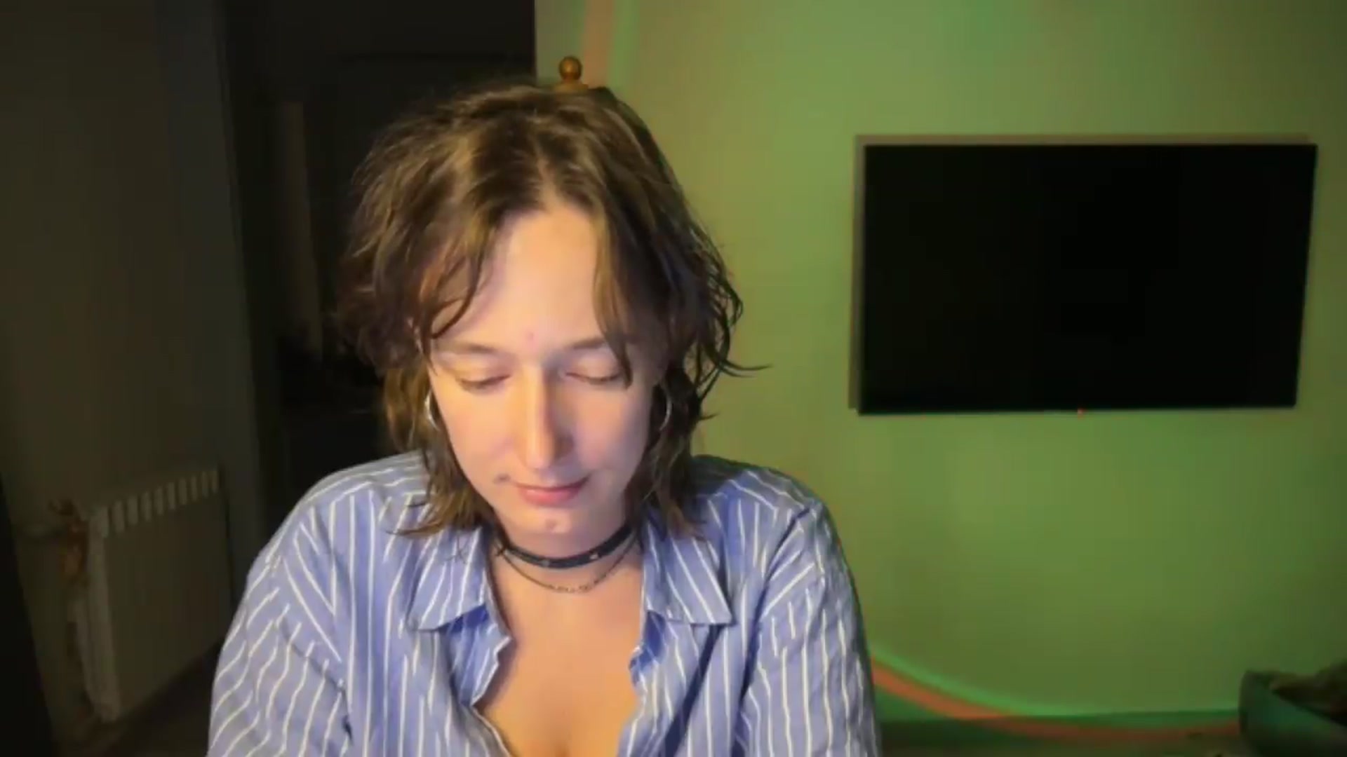 Gallery image thumbnail from LoooneyTunes's myfreecams stream on, 09/08/2026, 23:47 image 17 of 20