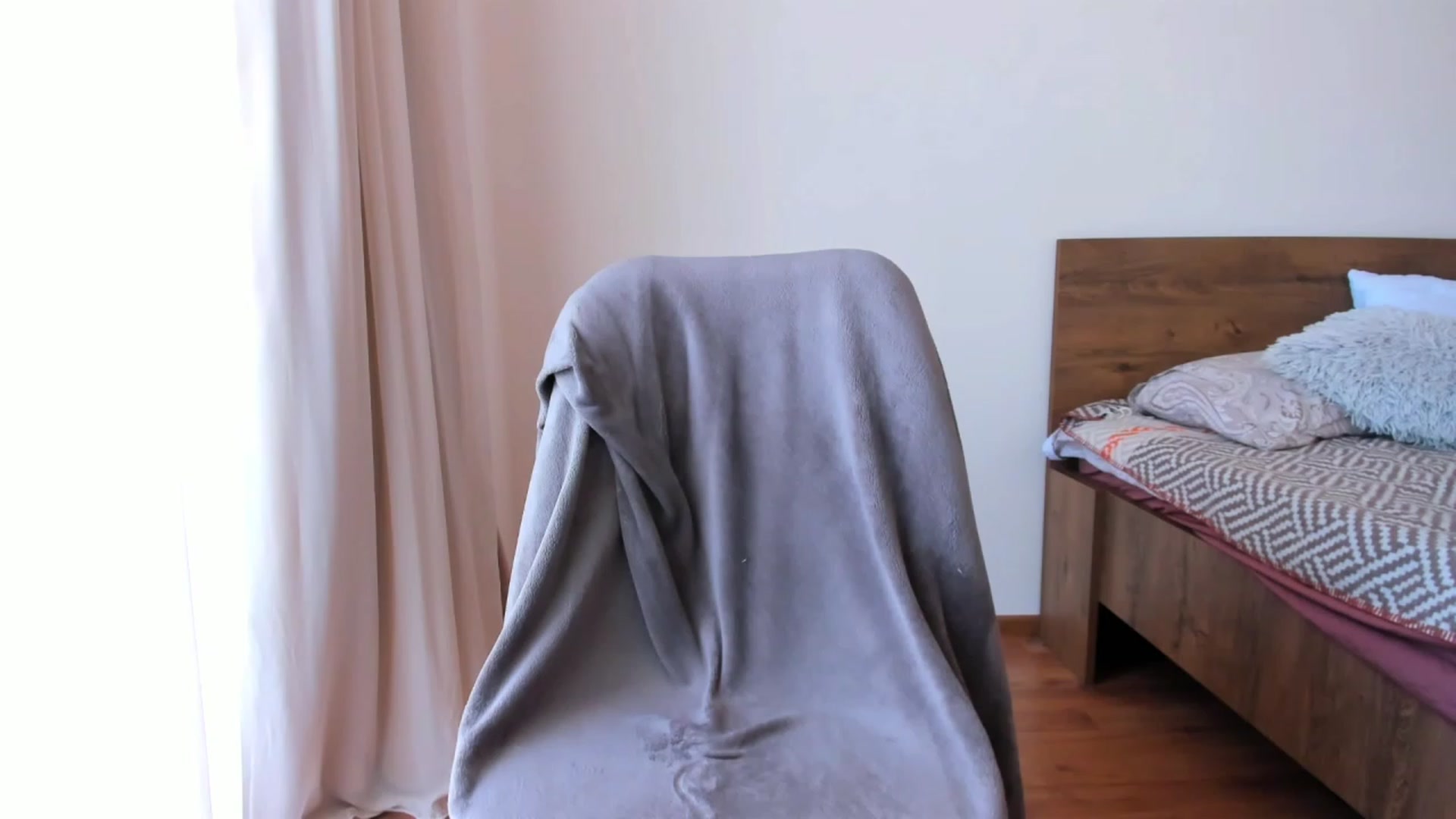Gallery image thumbnail from Loopcia's myfreecams stream on, 08/27/2023, 13:07 image 11 of 20