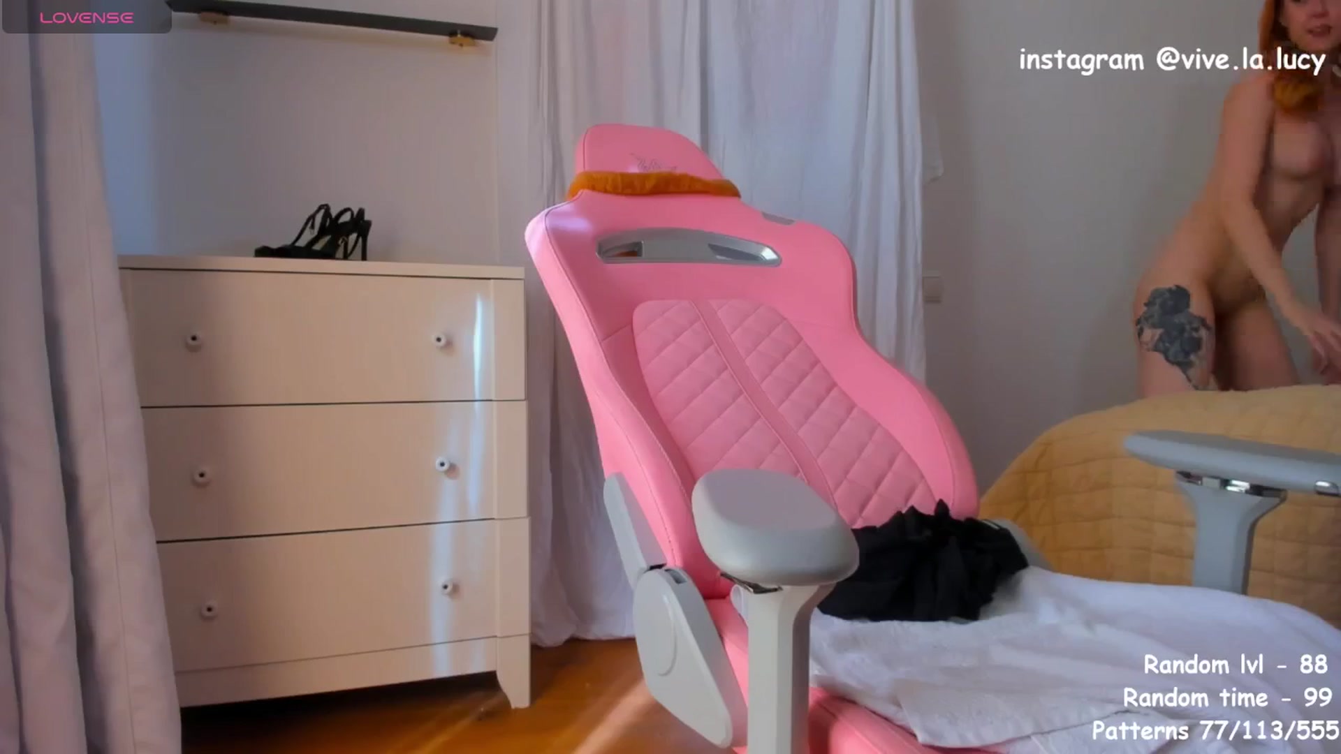 Gallery image thumbnail from Loopcia's myfreecams stream on, 10/22/2024, 11:51 image 11 of 20