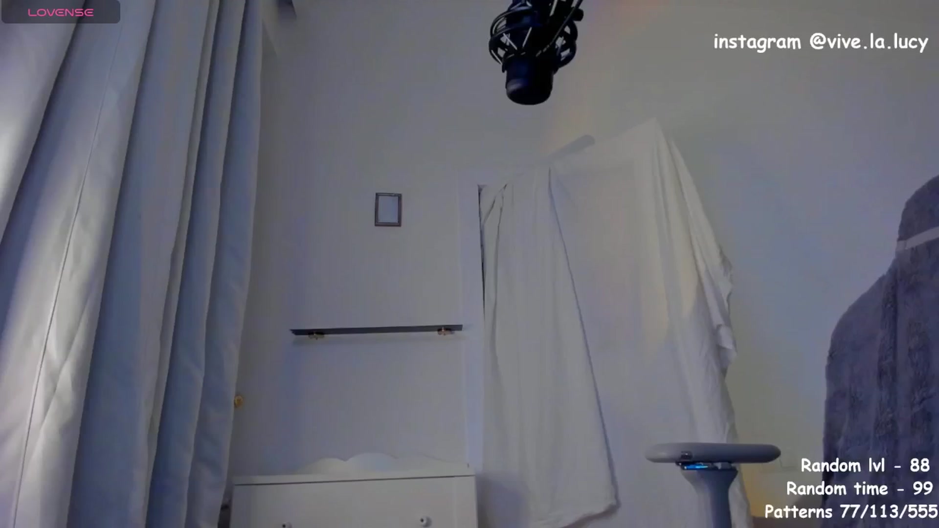 Gallery image thumbnail from Loopcia's myfreecams stream on, 12/21/2024, 16:46 image 15 of 20