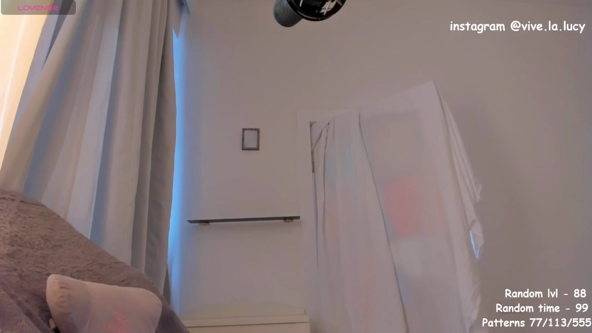 Gallery image thumbnail from Loopcia's myfreecams stream on, 12/22/2024, 09:17 image 12 of 20