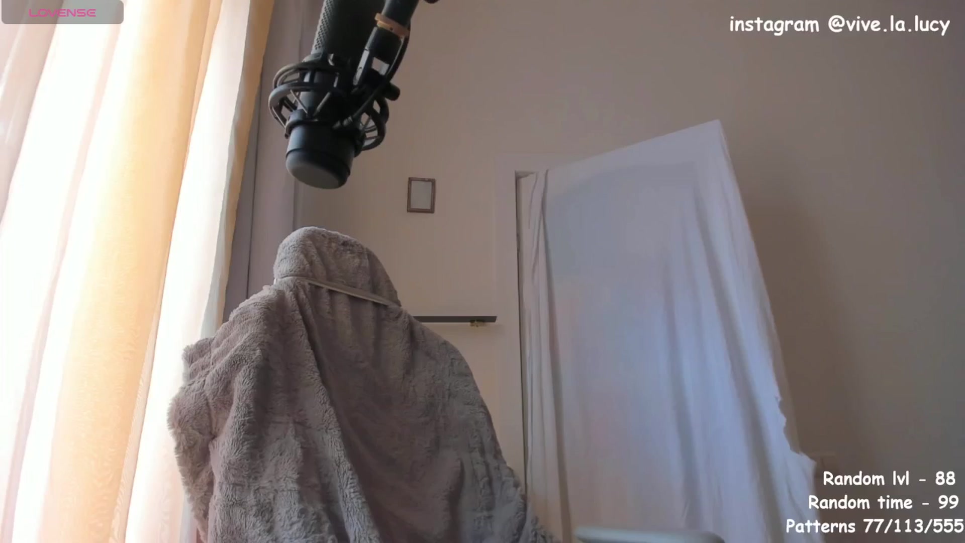Gallery image thumbnail from Loopcia's myfreecams stream on, 01/19/2025, 11:22 image 10 of 20