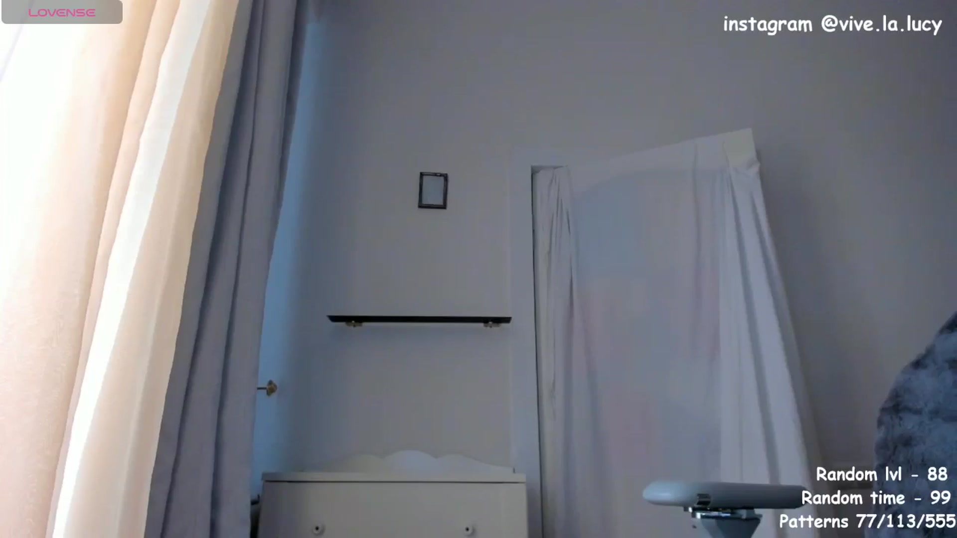 Gallery image thumbnail from Loopcia's myfreecams stream on, 04/01/2025, 17:36 image 10 of 20