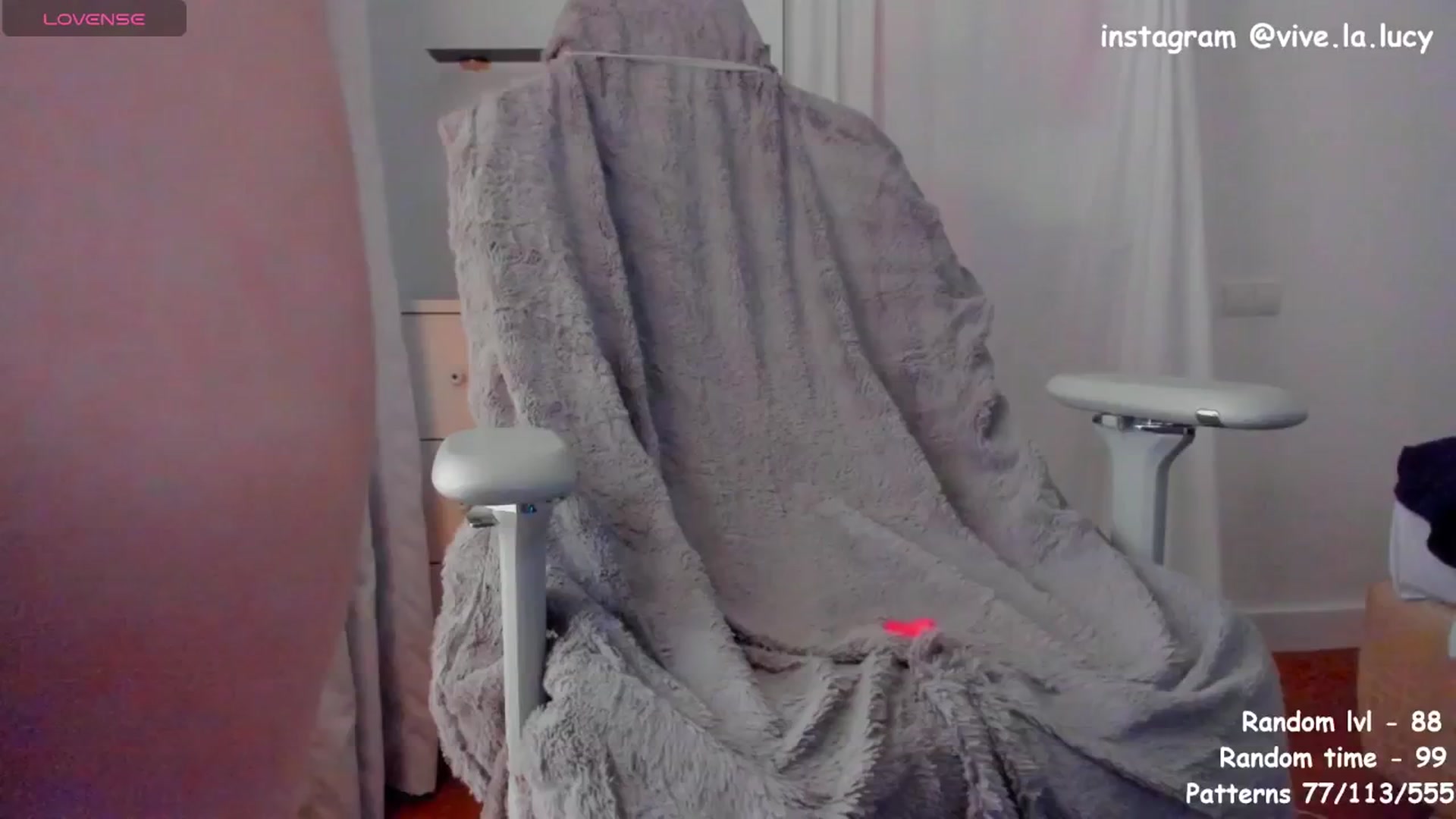 Gallery image thumbnail from Loopcia's myfreecams stream on, 04/15/2025, 14:41 image 13 of 20