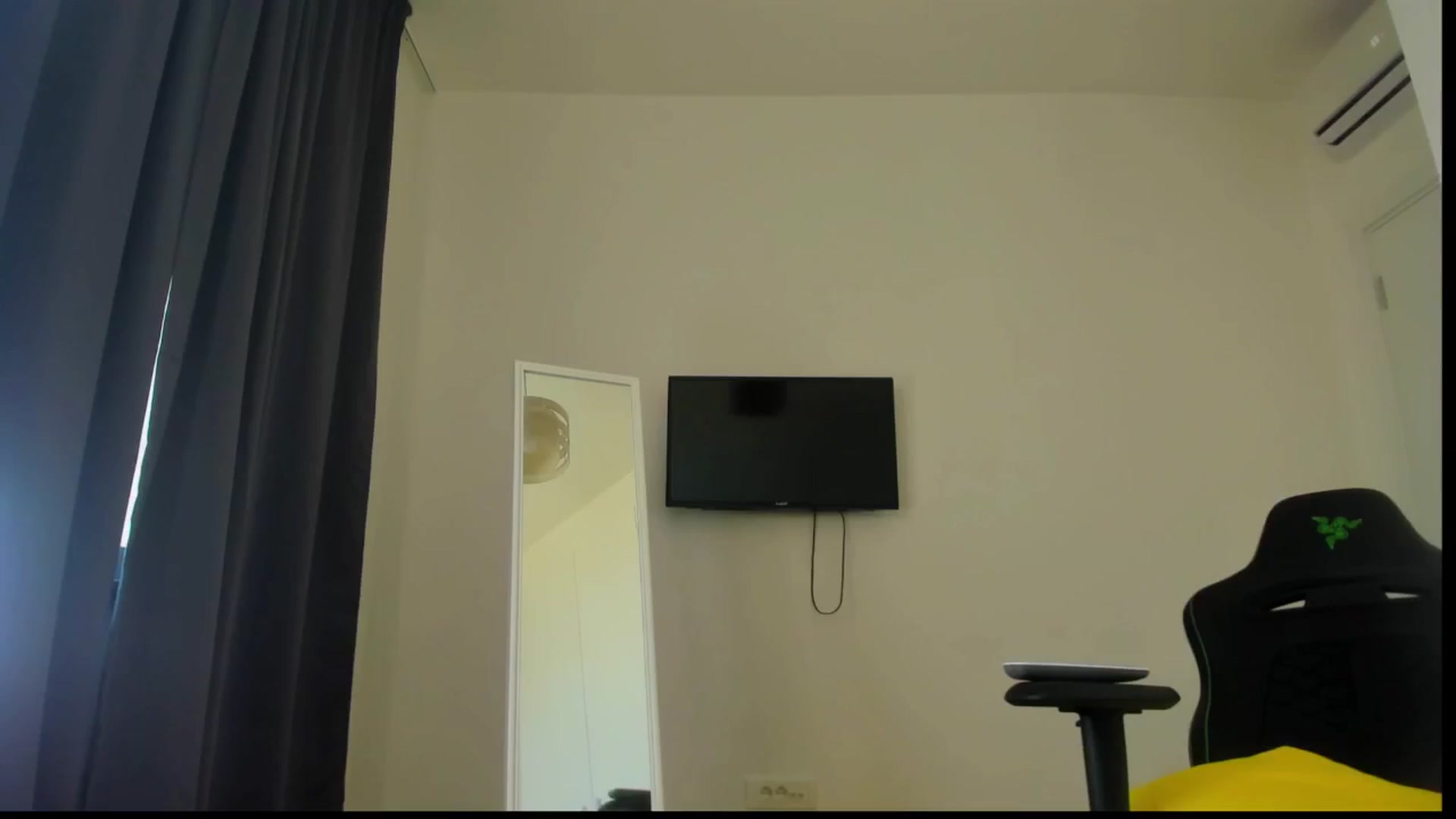 Gallery image thumbnail from Loopcia's myfreecams stream on, 06/09/2025, 14:12 image 8 of 20