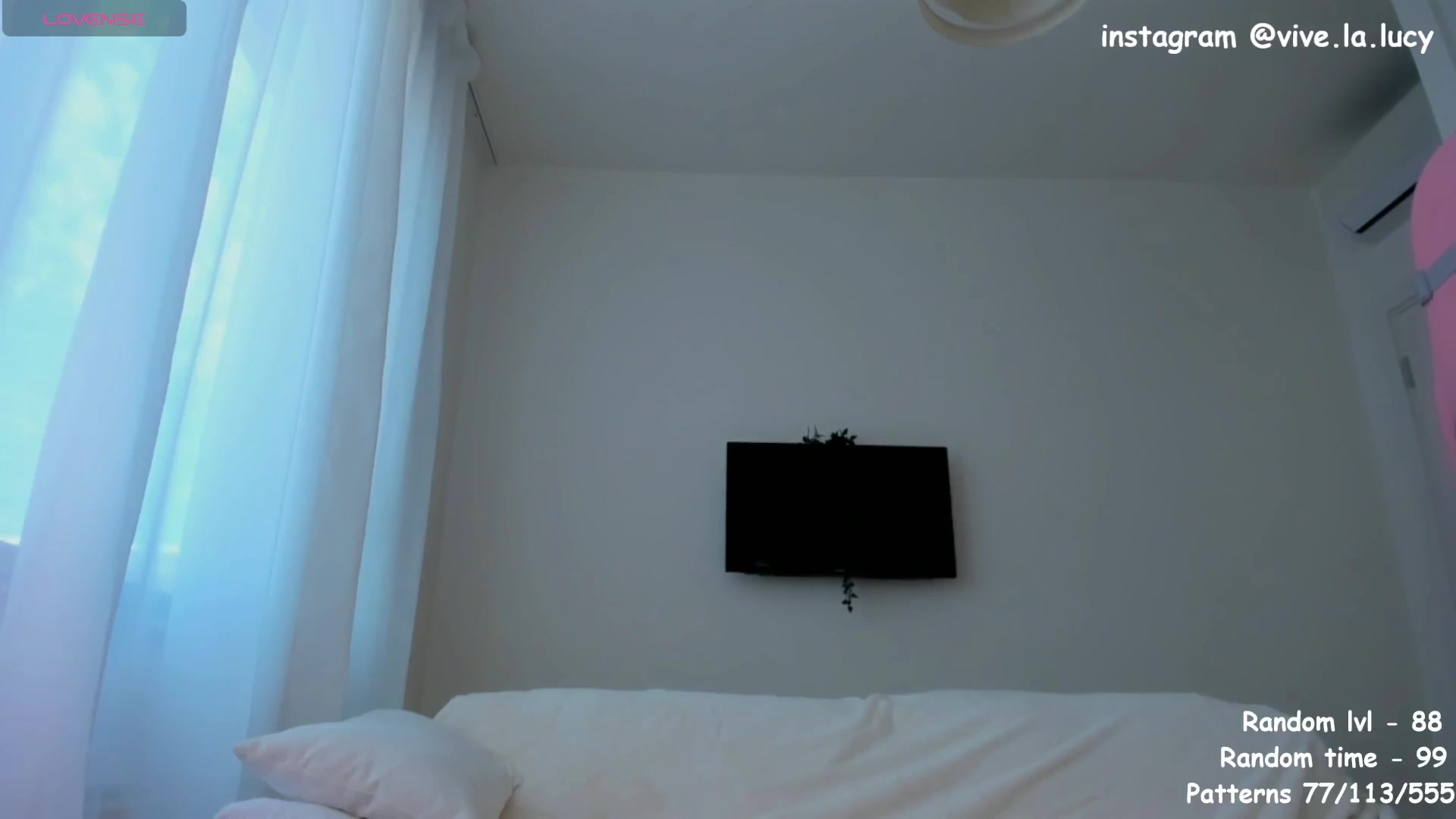 Gallery image thumbnail from Loopcia's myfreecams stream on, 08/03/2025, 12:33 image 7 of 20