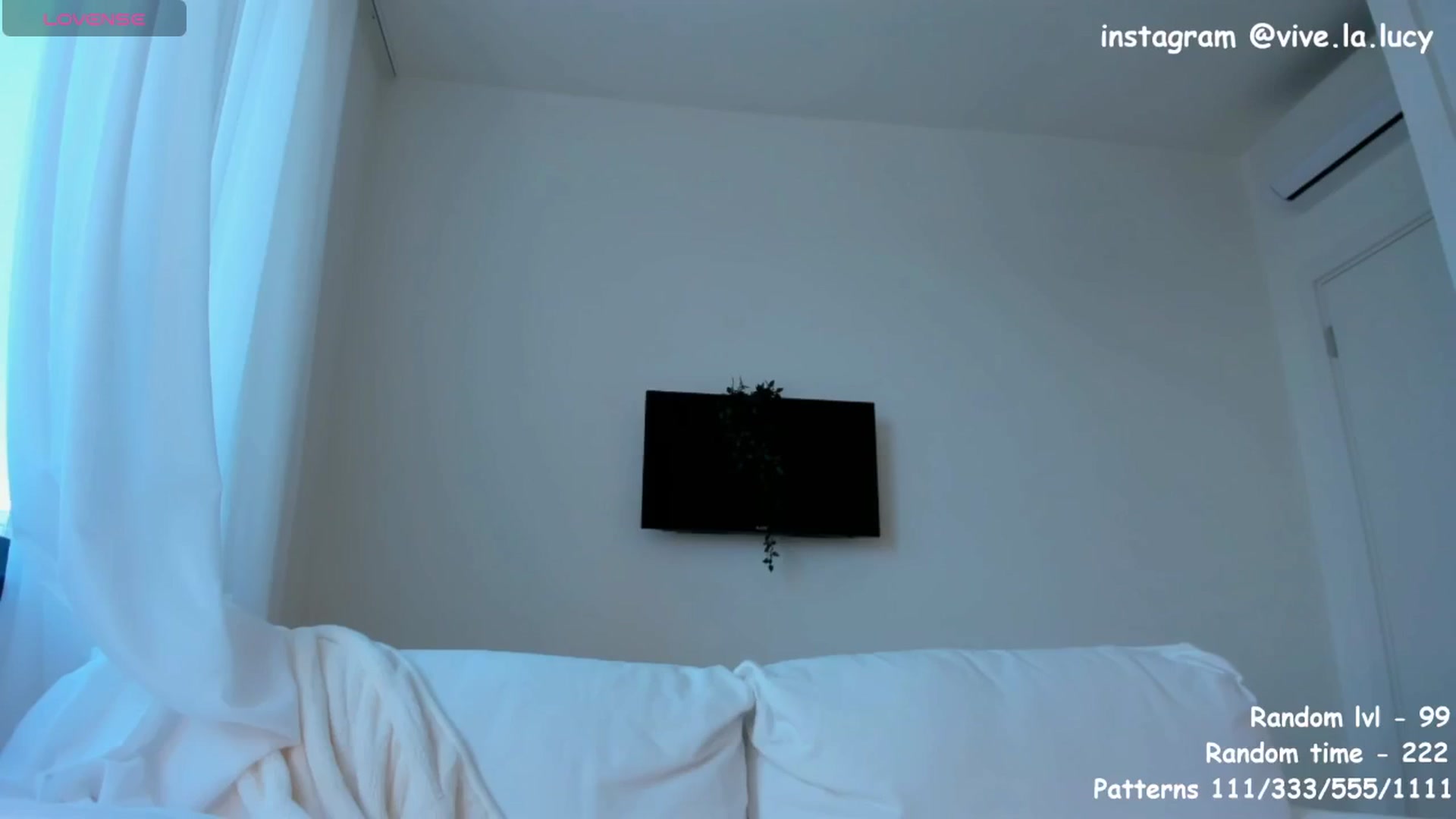 Gallery image thumbnail from Loopcia's myfreecams stream on, 08/10/2025, 11:29 image 10 of 20