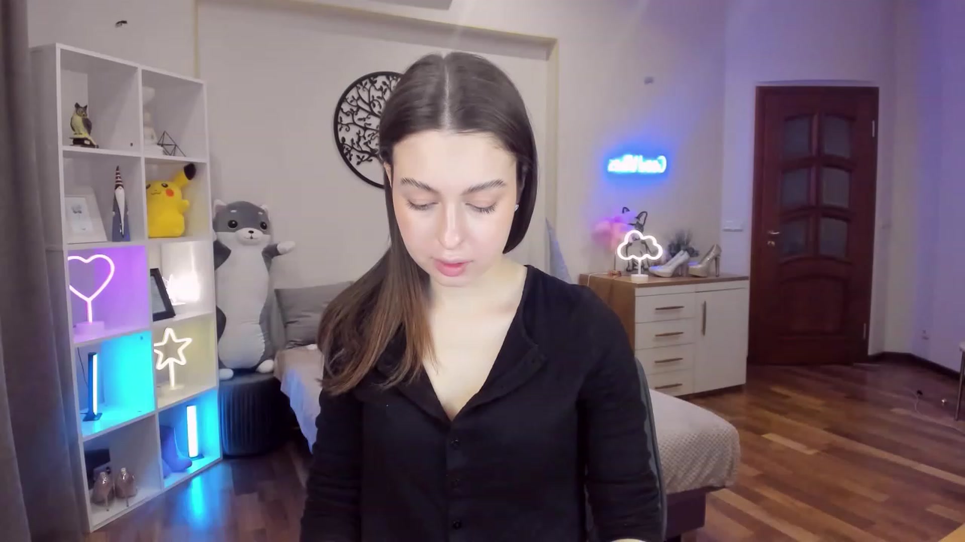 Gallery image thumbnail from LoraAmes's myfreecams stream on, 01/25/2023, 14:02 image 3 of 20