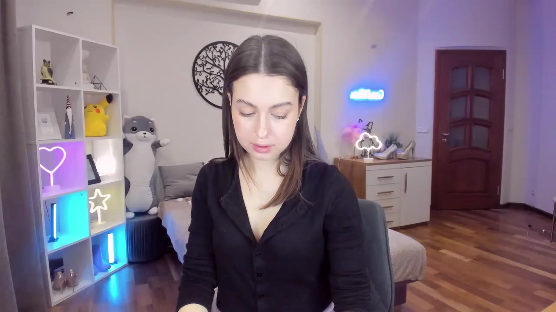 Gallery image thumbnail from LoraAmes's myfreecams stream on, 01/25/2023, 14:02 image 9 of 20