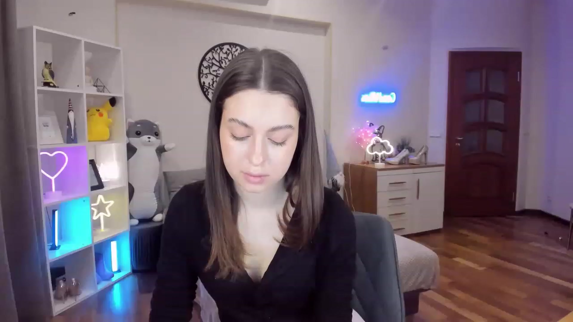 Gallery image thumbnail from LoraAmes's myfreecams stream on, 01/25/2023, 14:02 image 18 of 20