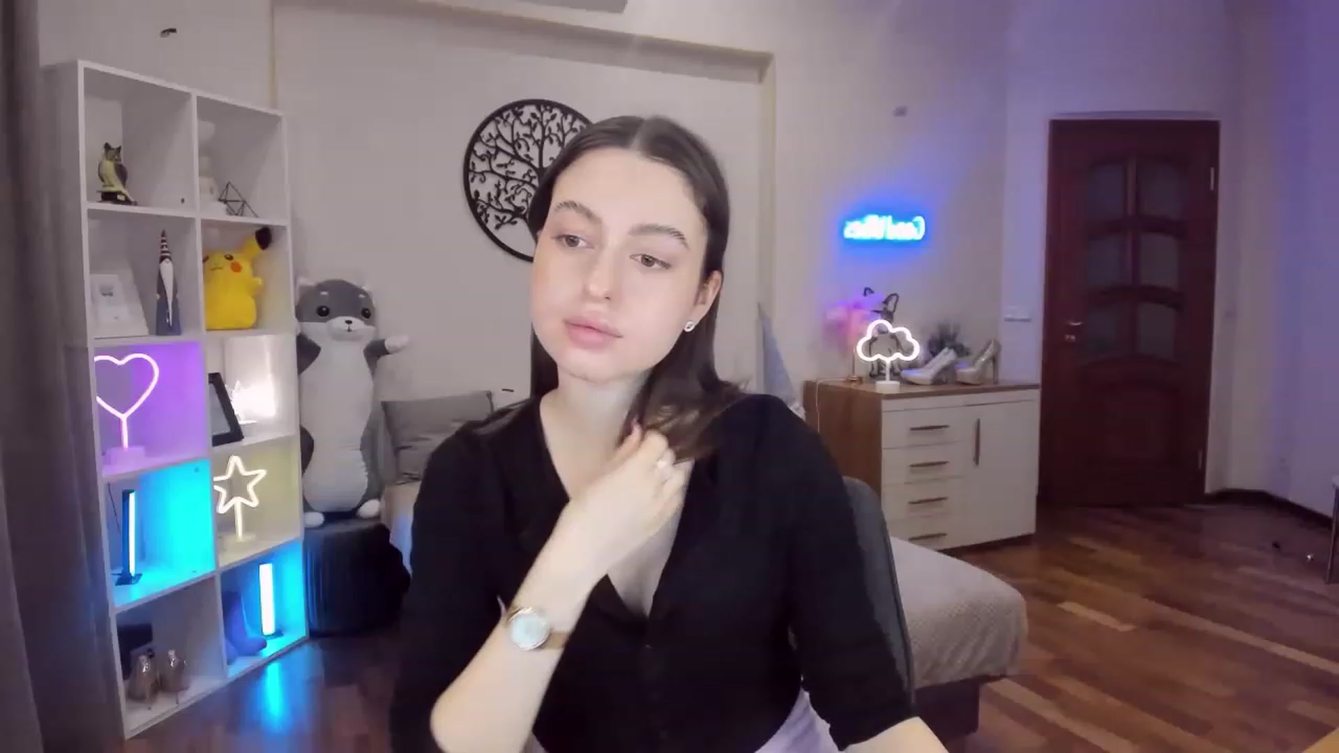 Gallery image thumbnail from LoraAmes's myfreecams stream on, 01/25/2023, 14:02 image 7 of 20