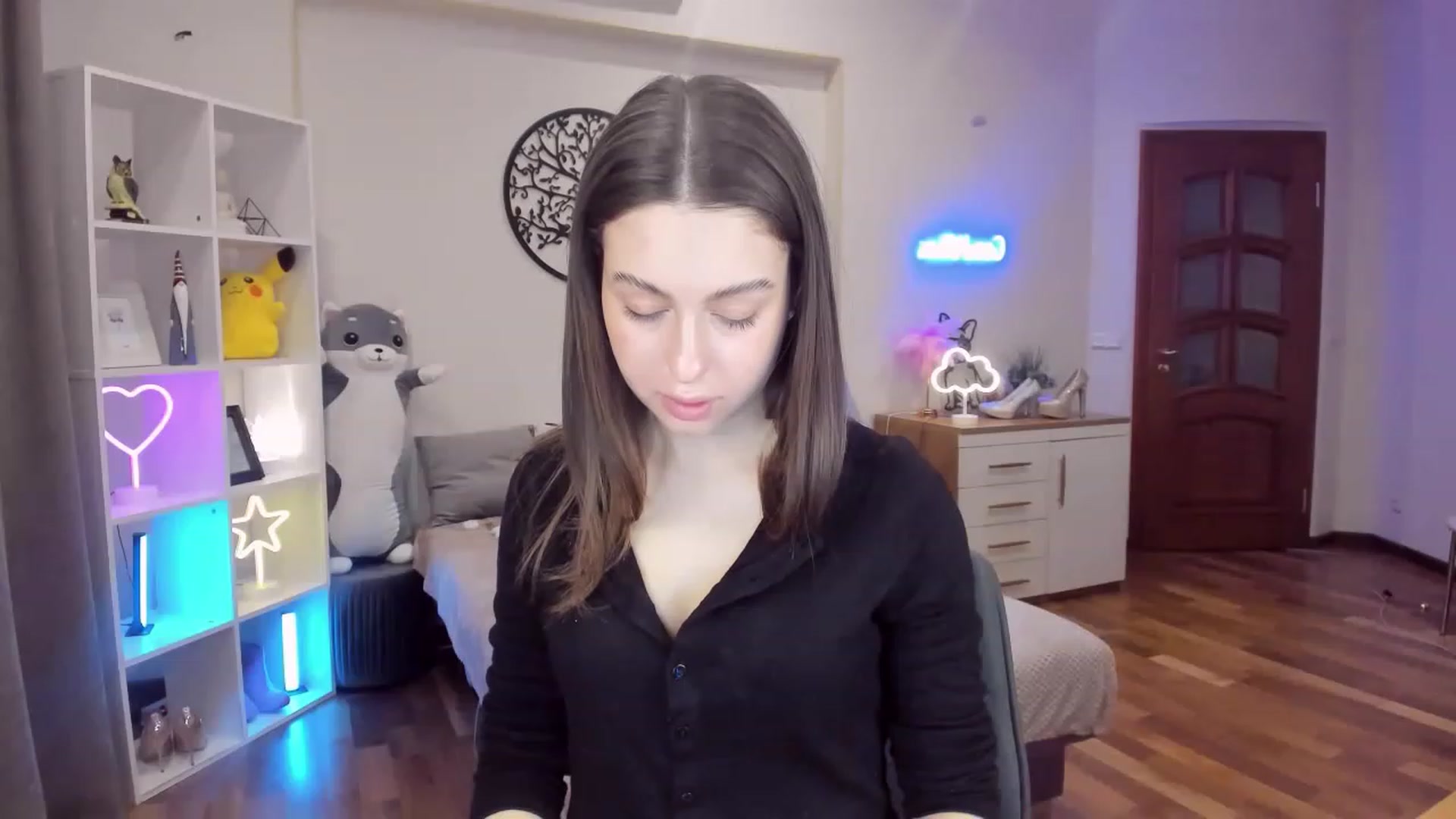 Gallery image thumbnail from LoraAmes's myfreecams stream on, 01/25/2023, 14:02 image 17 of 20