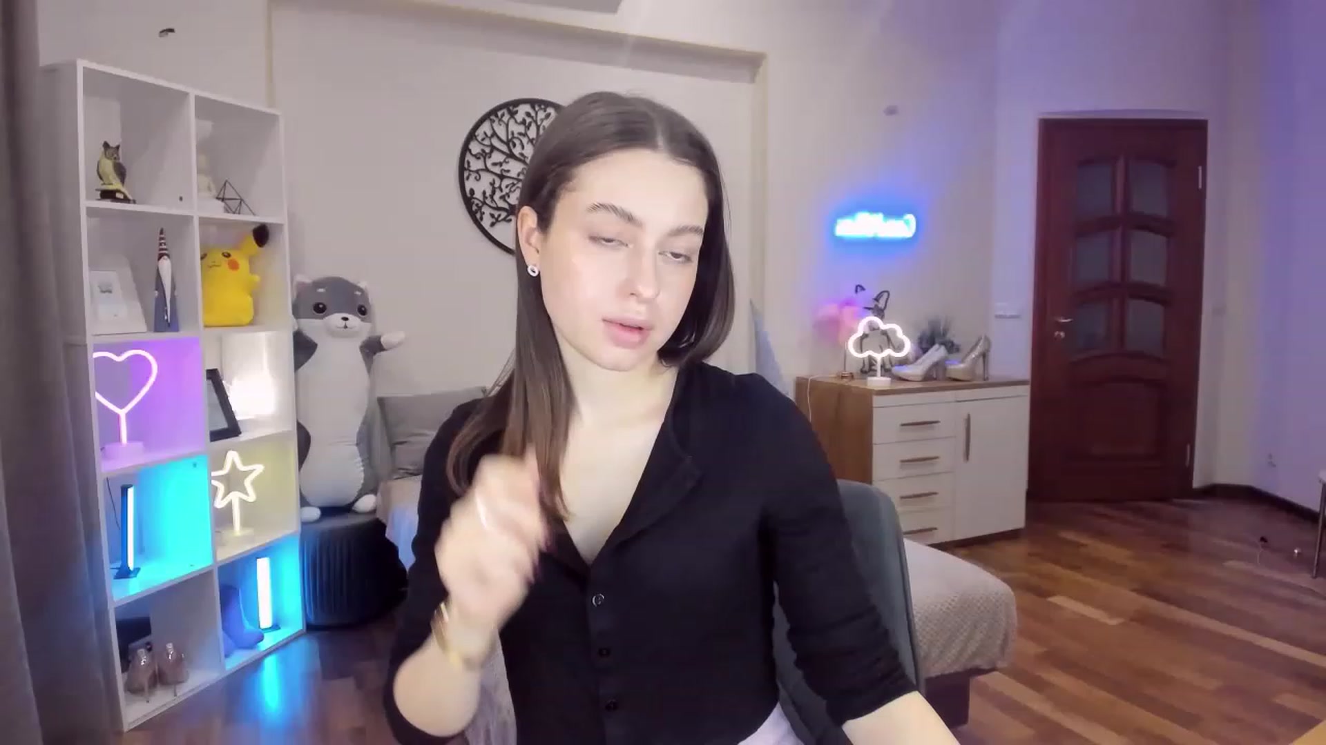 Gallery image thumbnail from LoraAmes's myfreecams stream on, 01/25/2023, 14:02 image 1 of 20